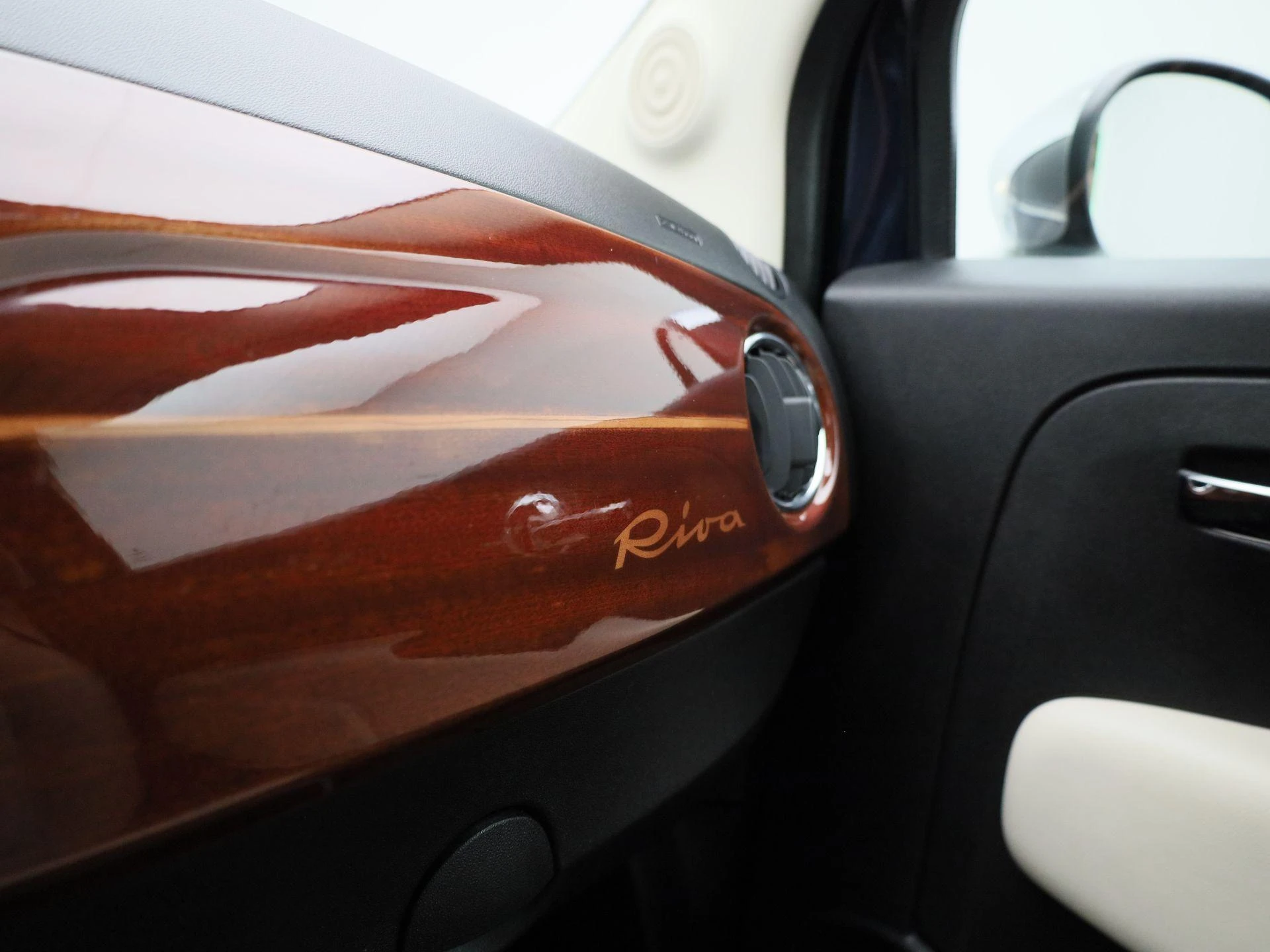 Fiat-500C-image-24