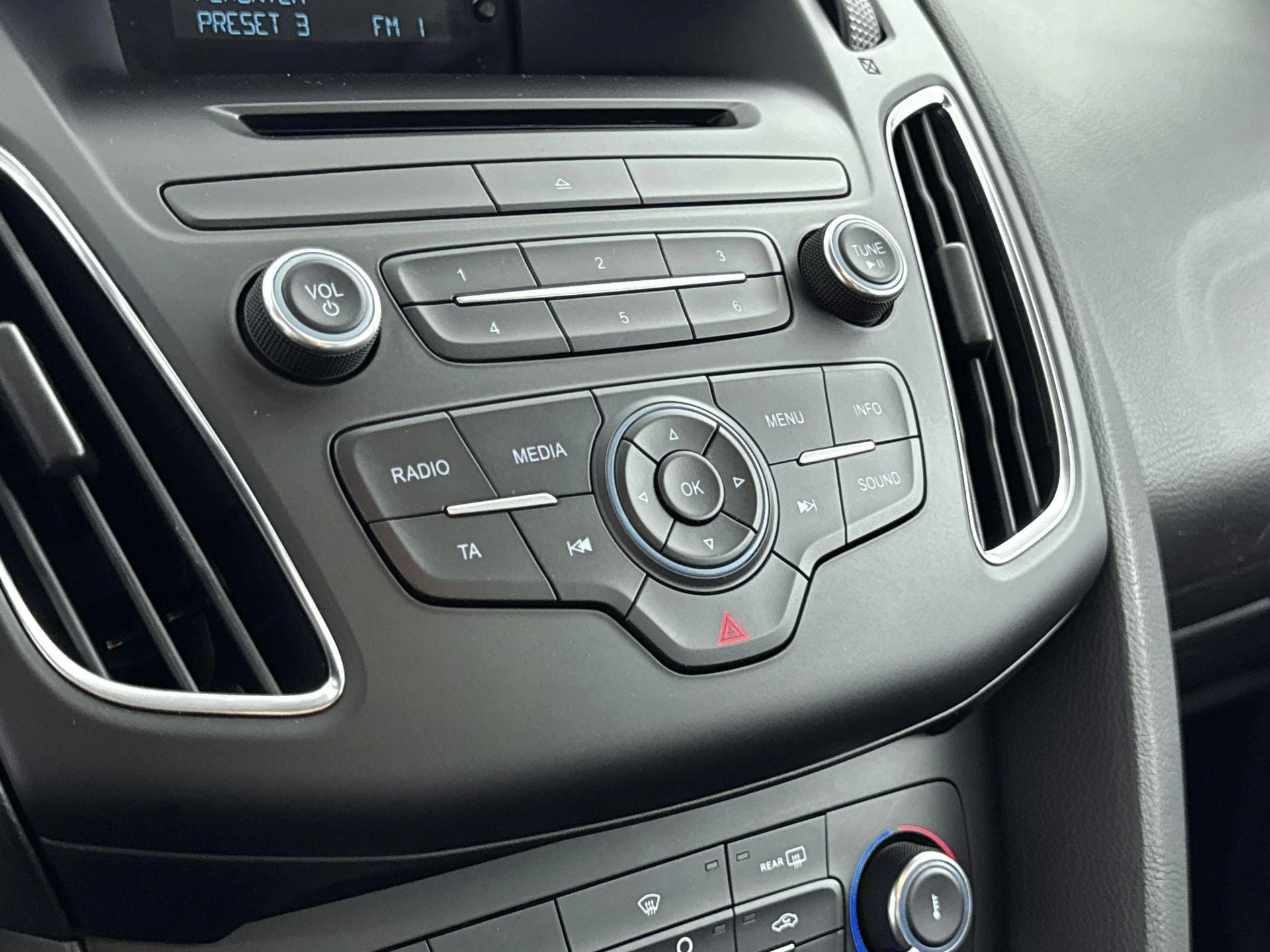 Ford-Focus-image-10