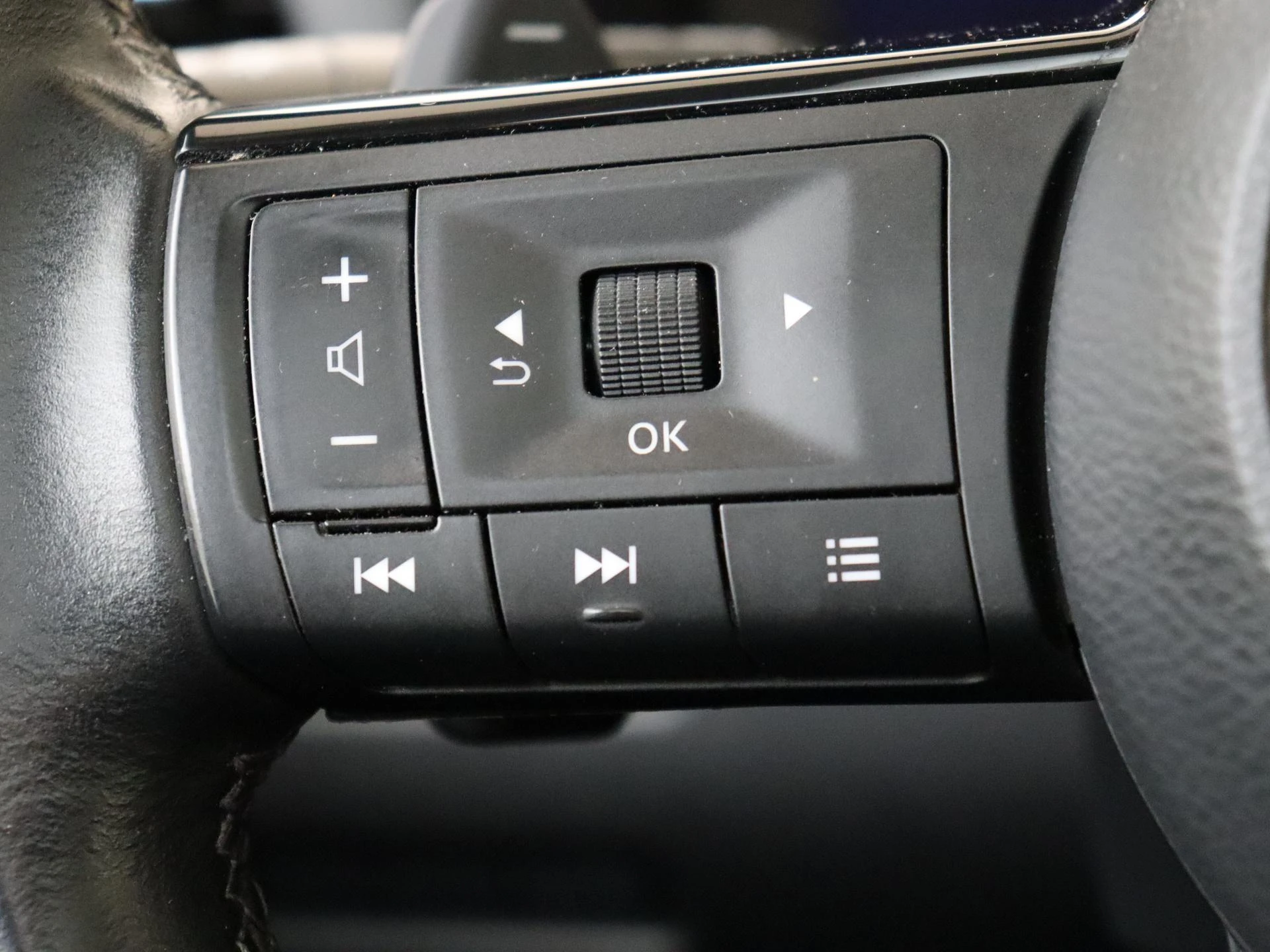 Nissan-QASHQAI-image-11