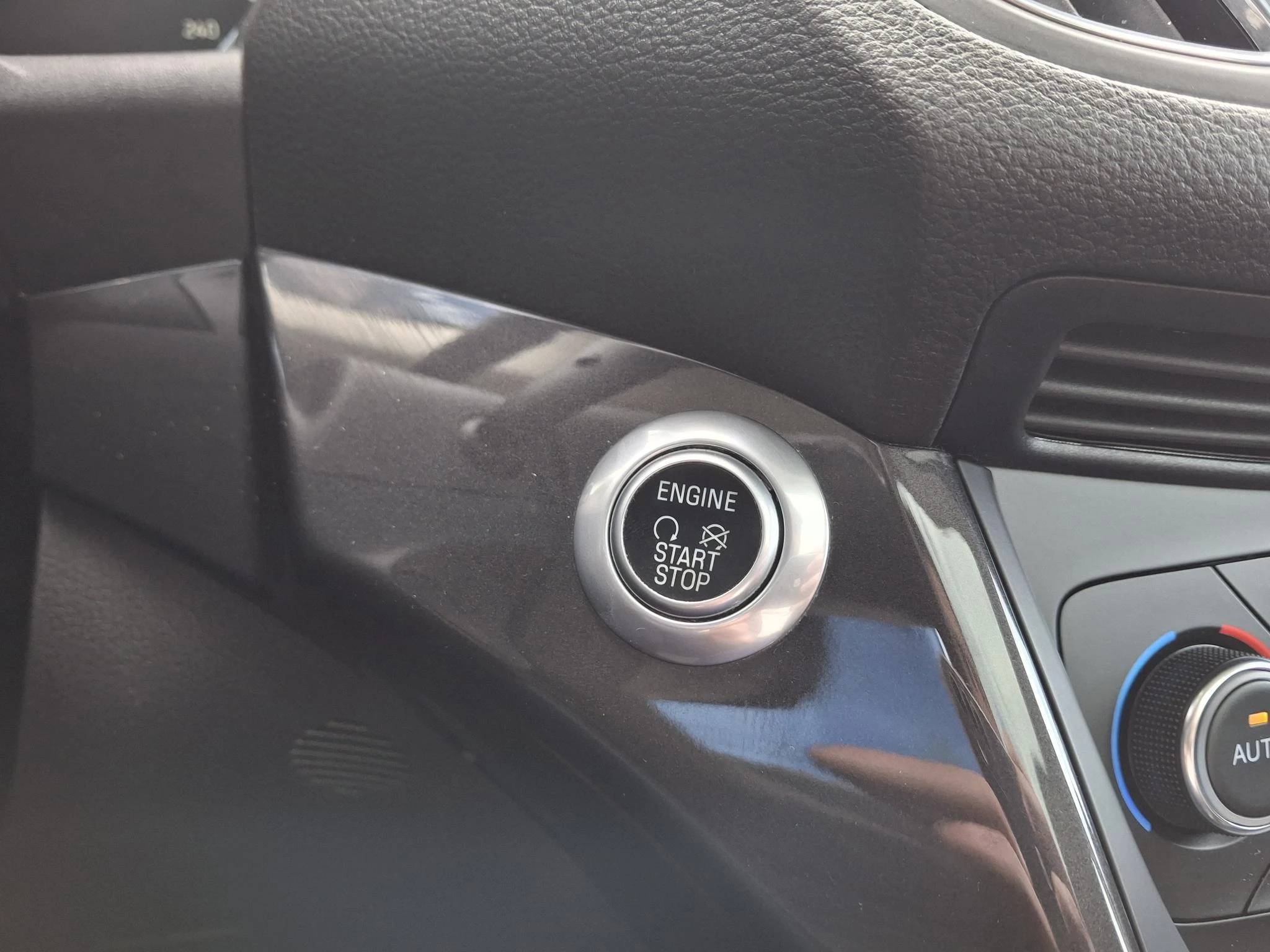 Ford-C-MAX-image-16