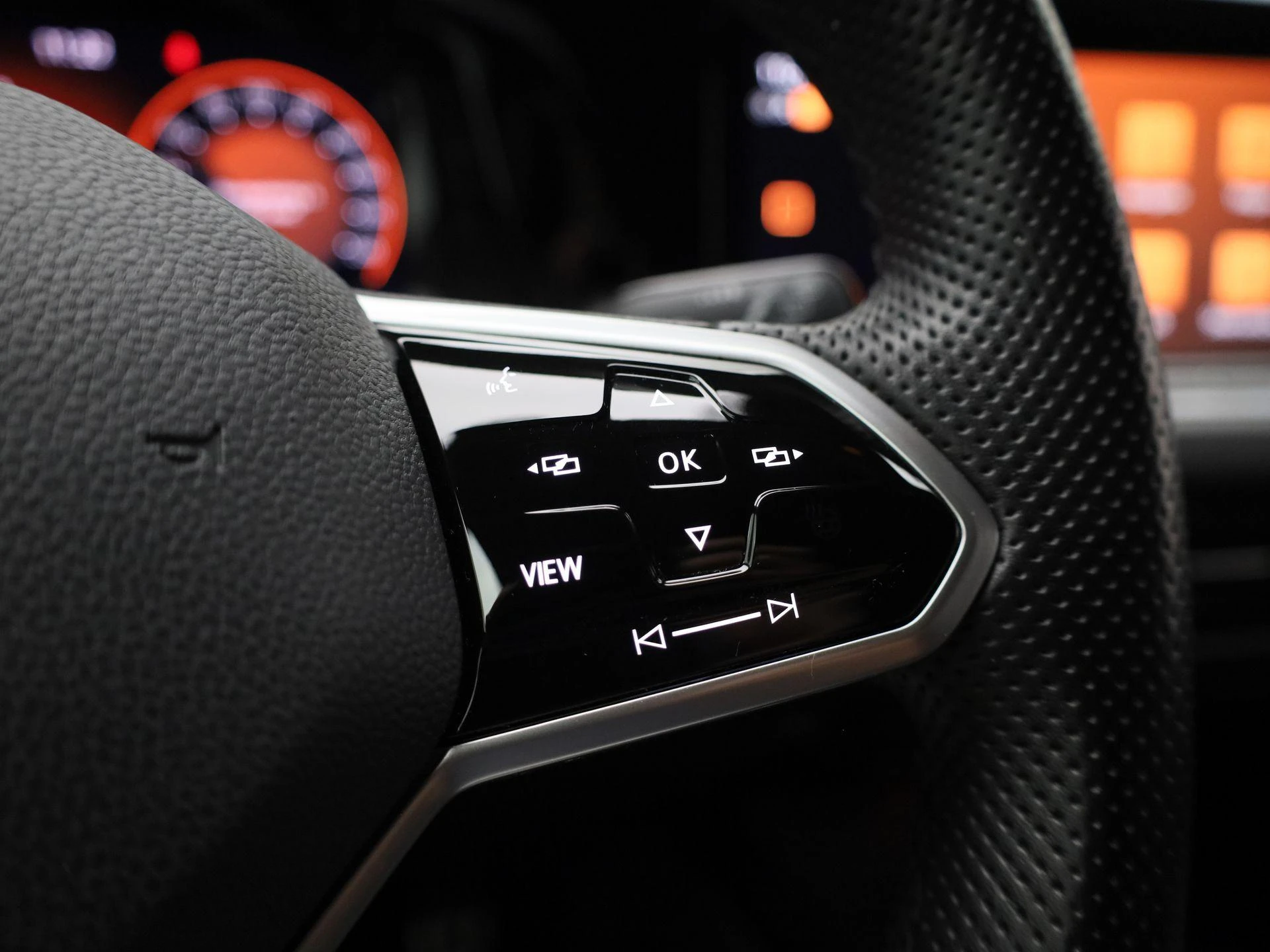 Volkswagen-Golf-image-17