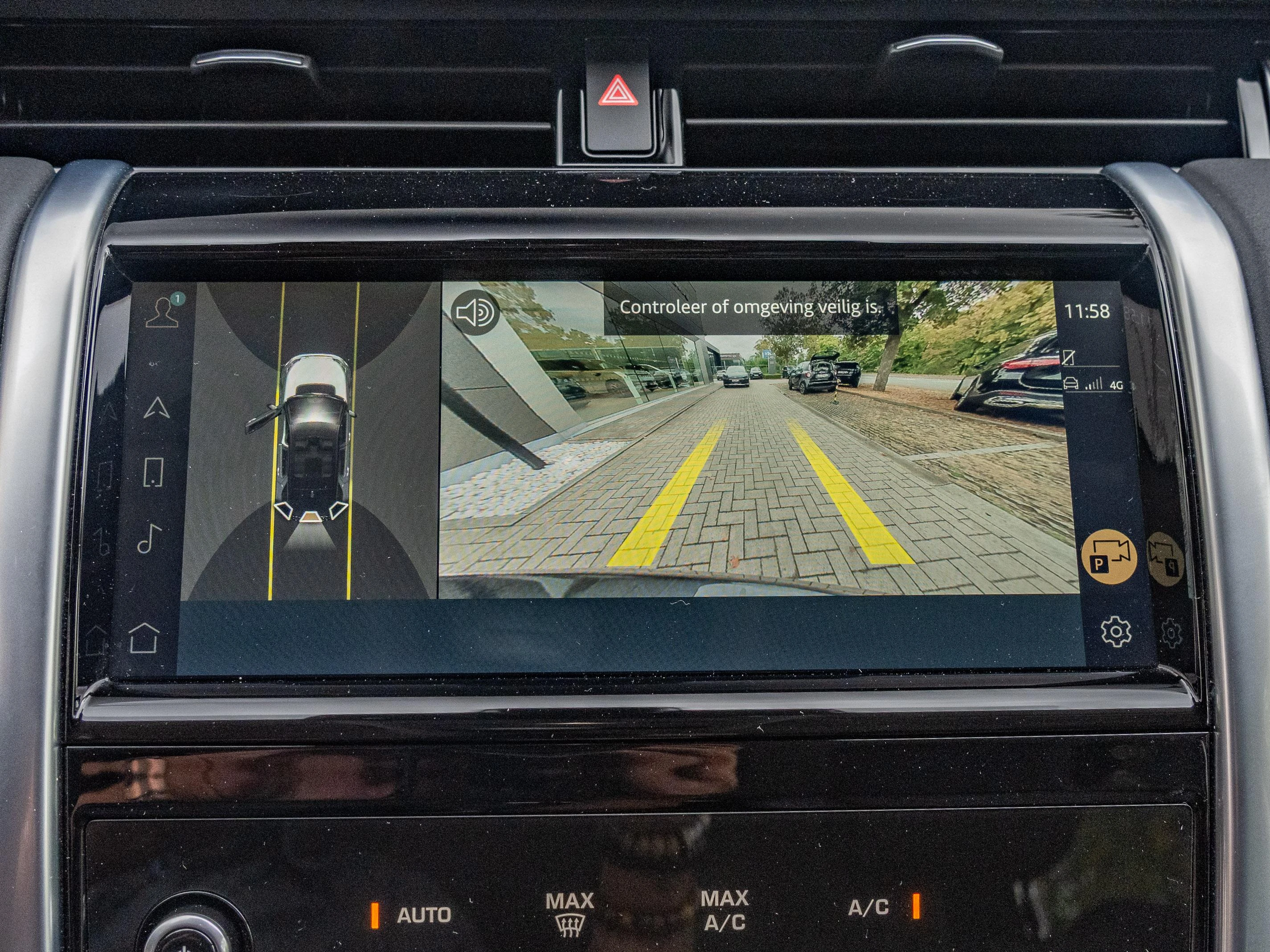 Land Rover-Discovery Sport-image-11