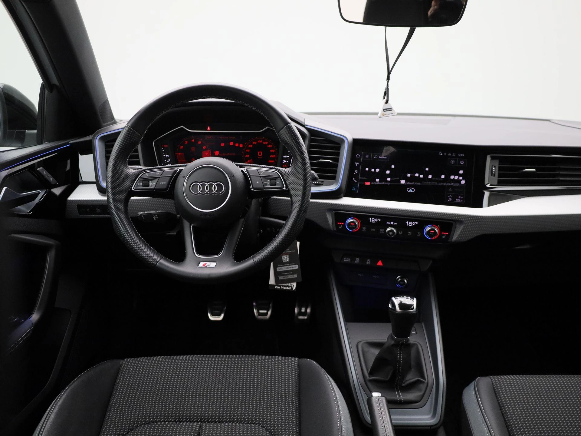 Audi-A1 Sportback-image-7