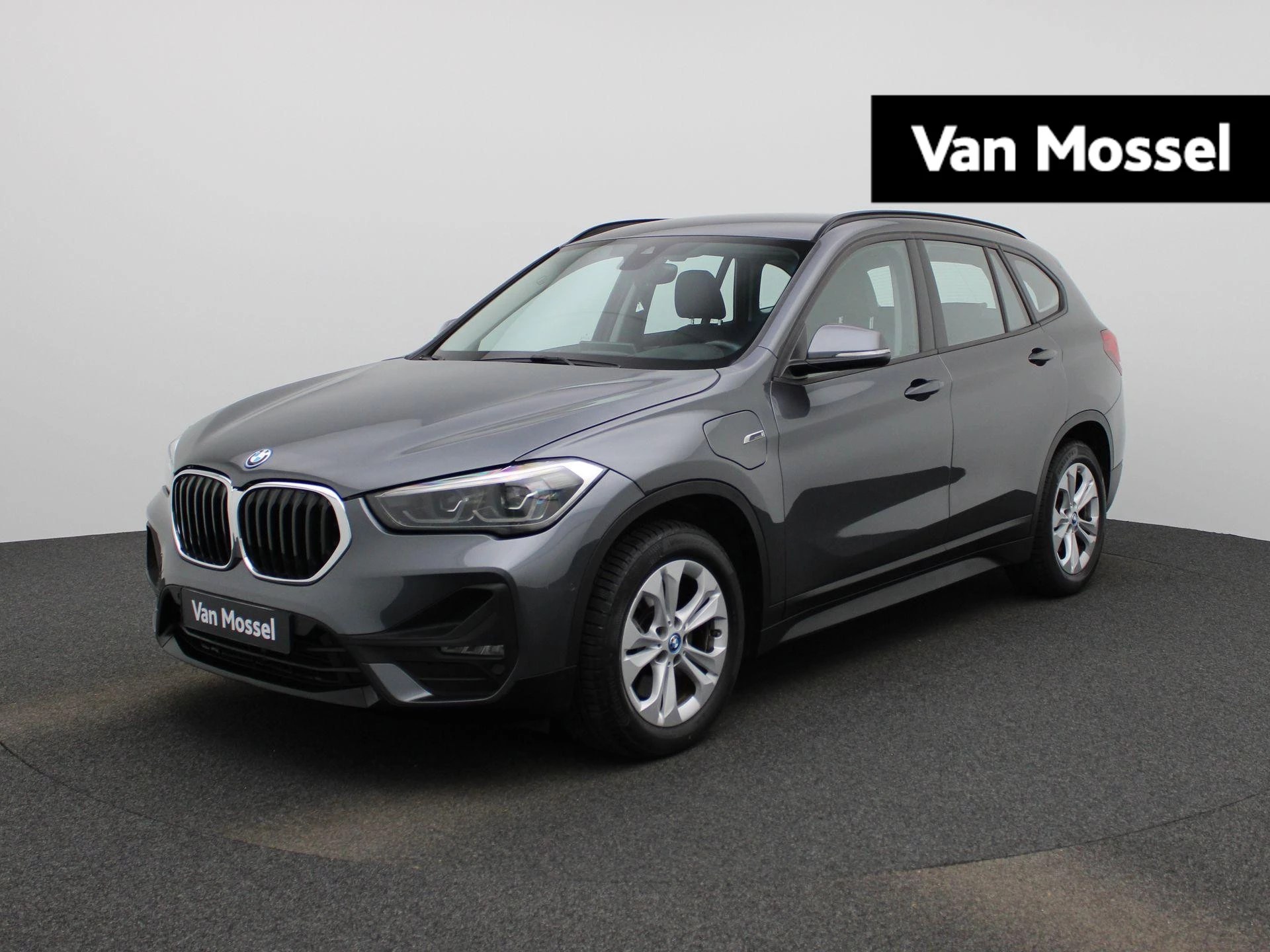 BMW-X1-image-0