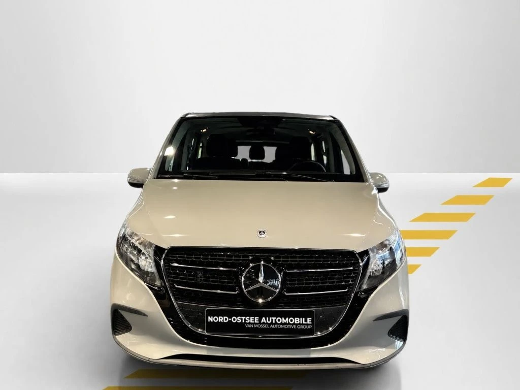 Mercedes-Benz-V-Klasse 220-image-4