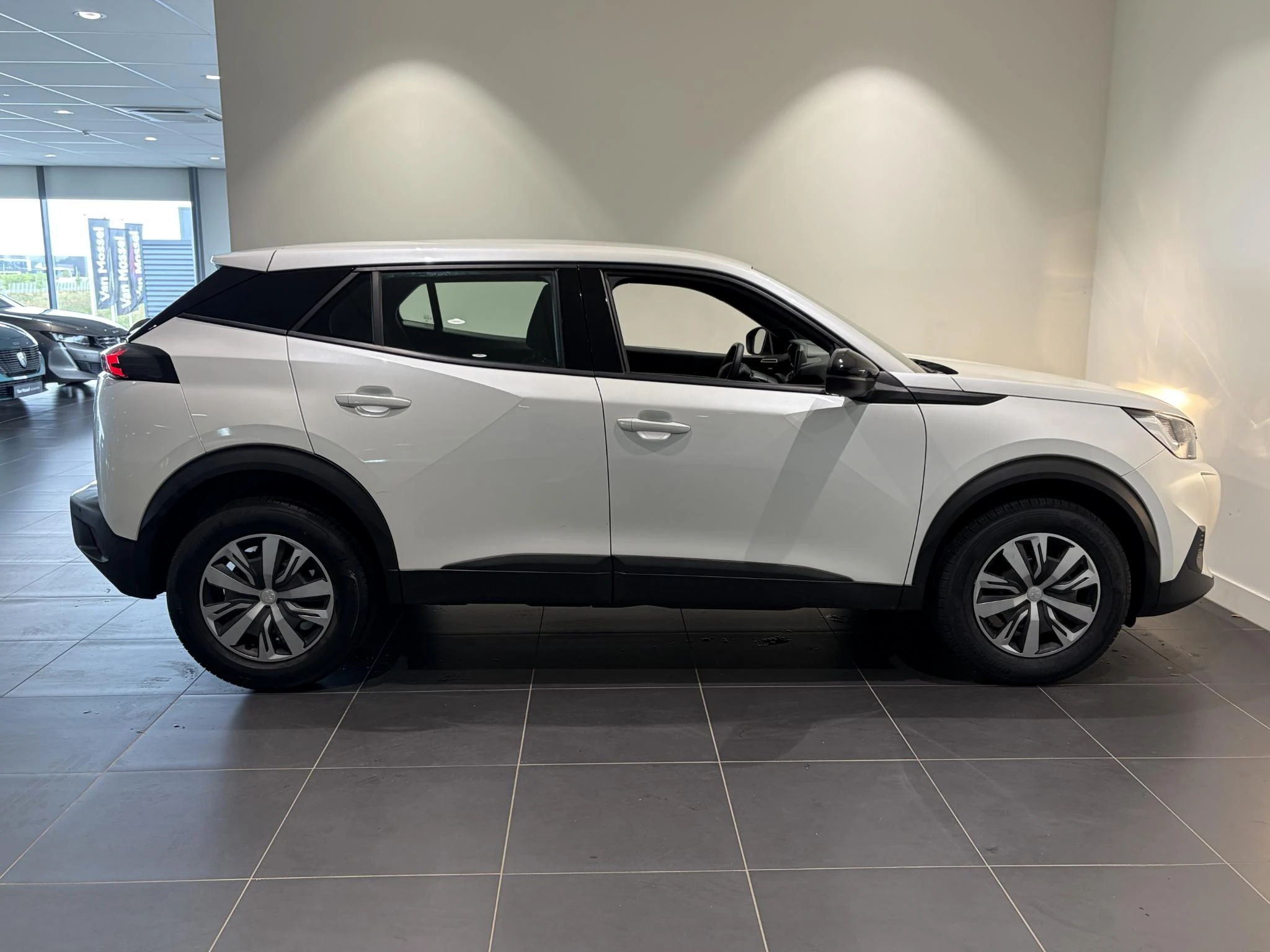 Peugeot-2008-image-5