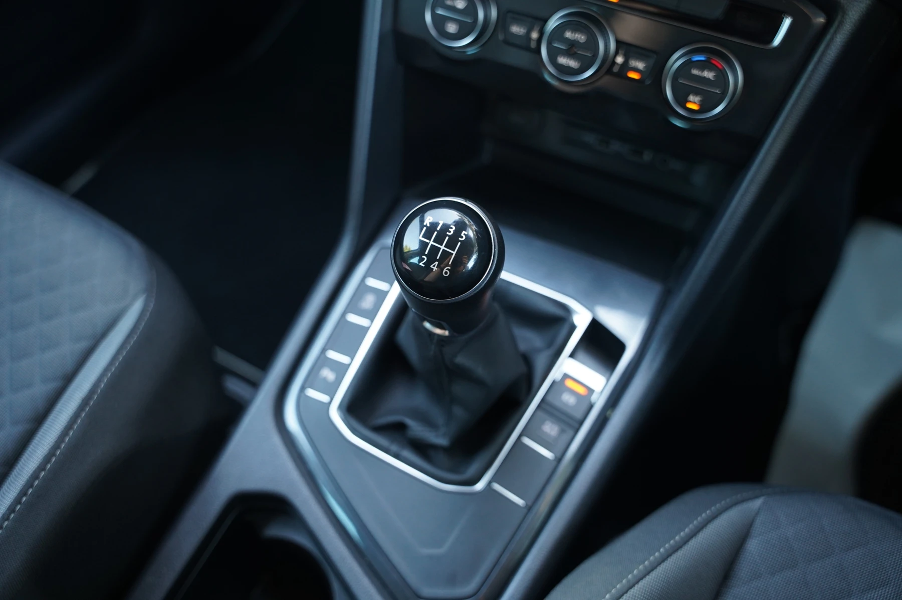 Volkswagen-Tiguan-image-22