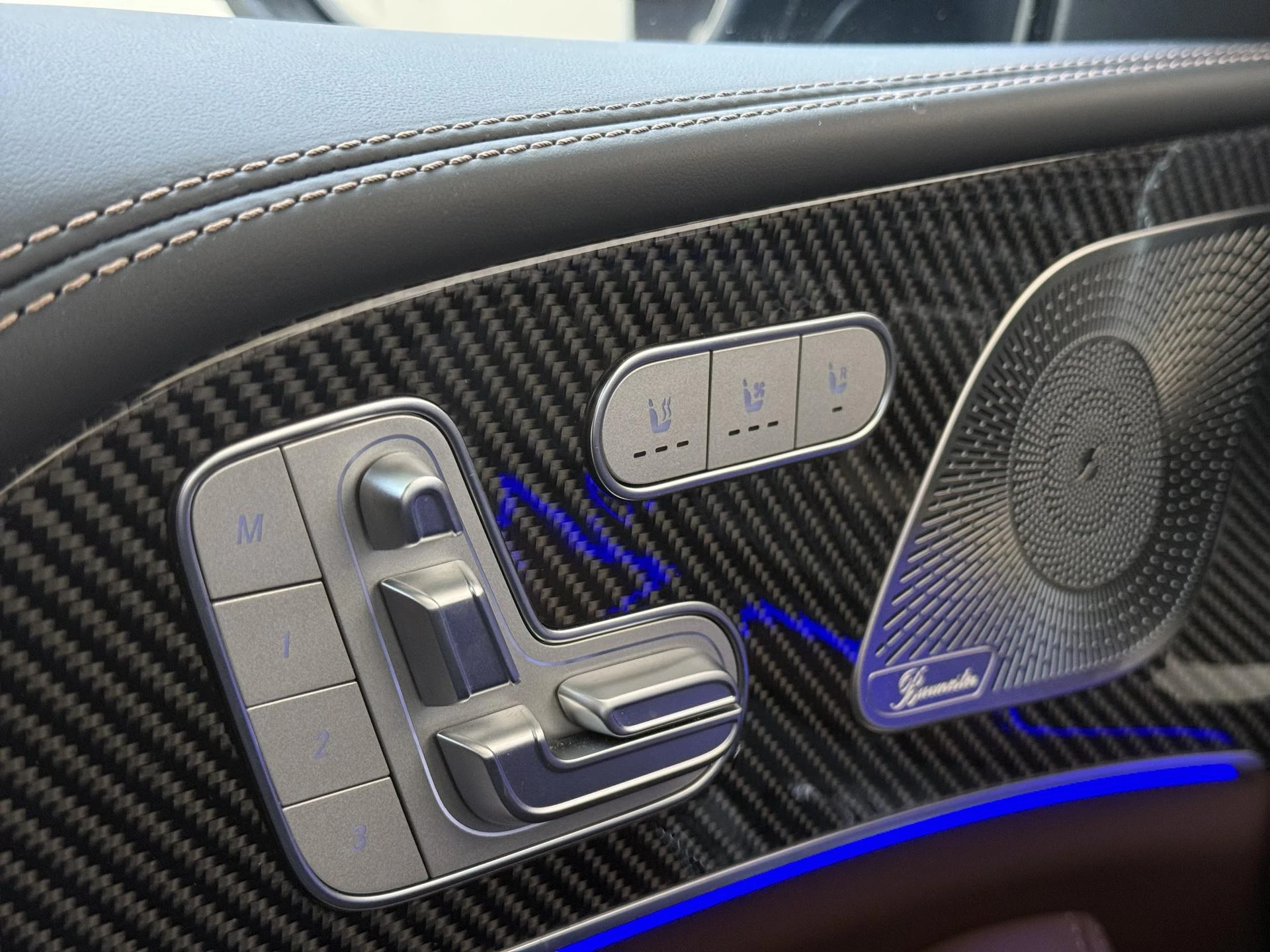 Mercedes-Benz-GLE-image-25