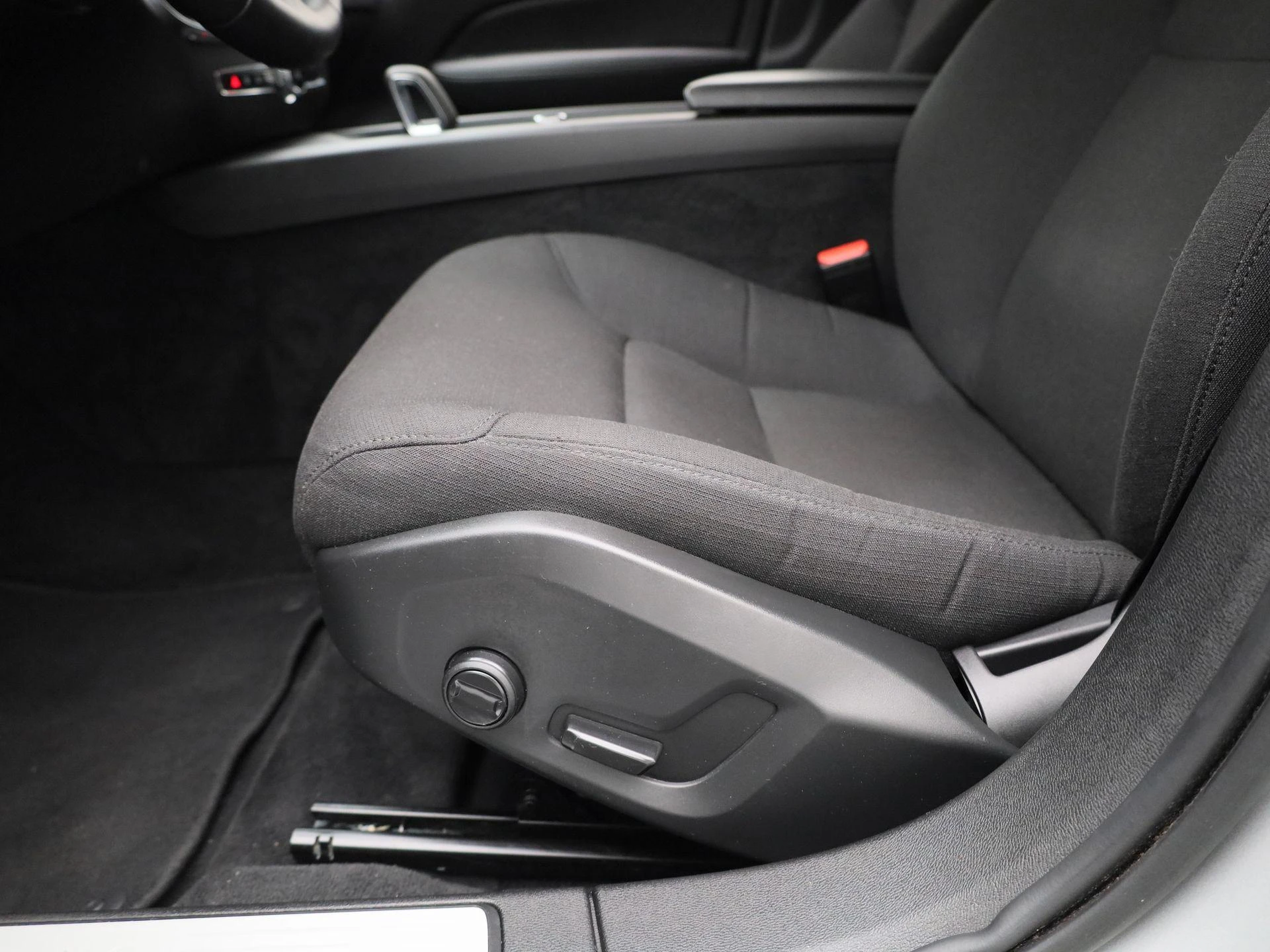 Volvo-V60-image-36