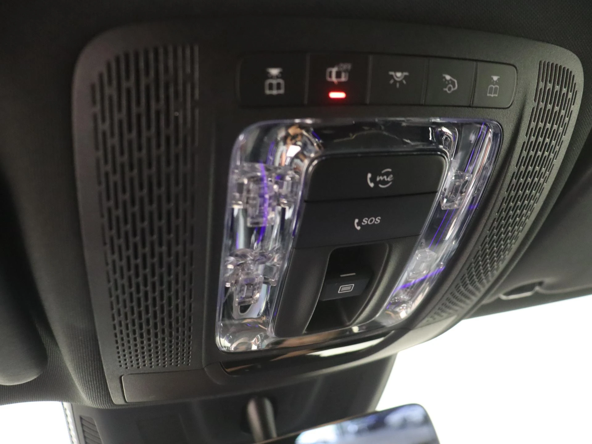 Mercedes-Benz-EQA-image-21