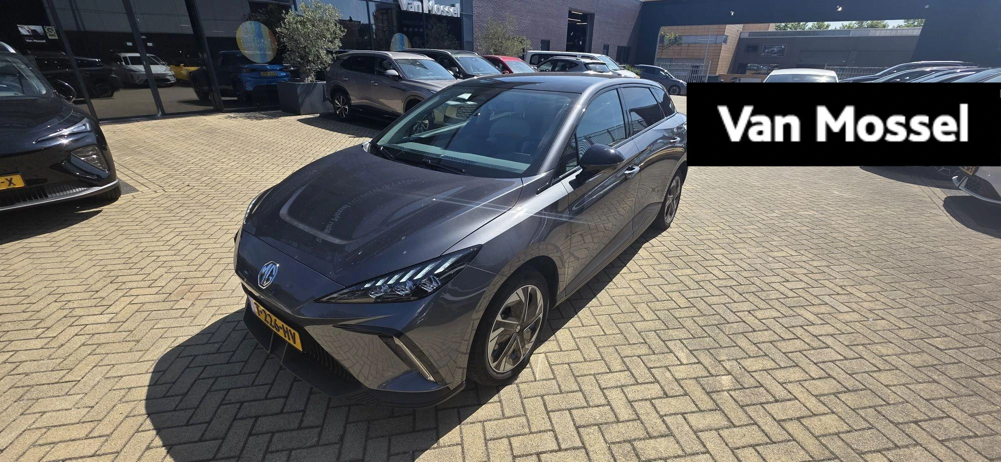 MG-MG4 EV-image-0