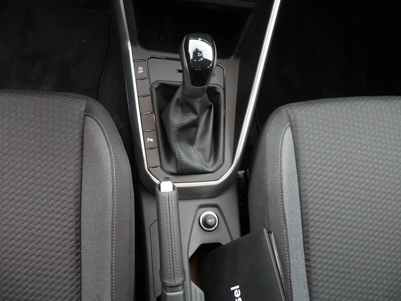 Volkswagen-Polo-image-10
