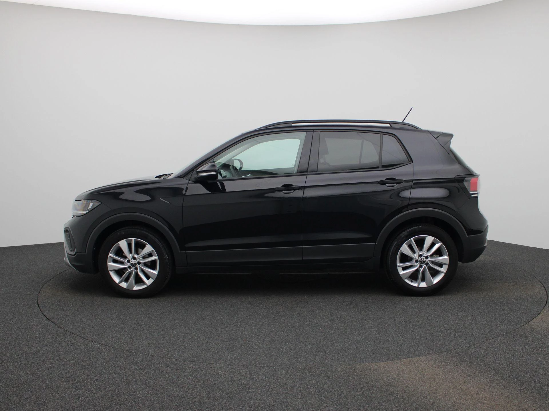 Volkswagen-T-Cross-image-3