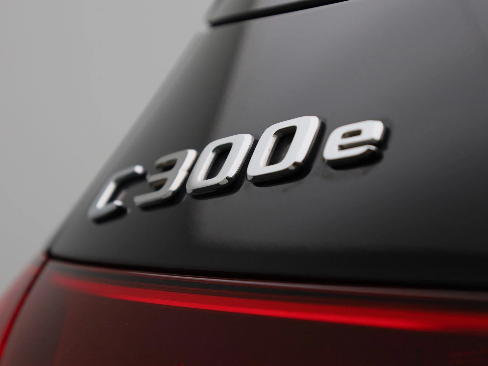 Mercedes-Benz-C-Klasse-image-44