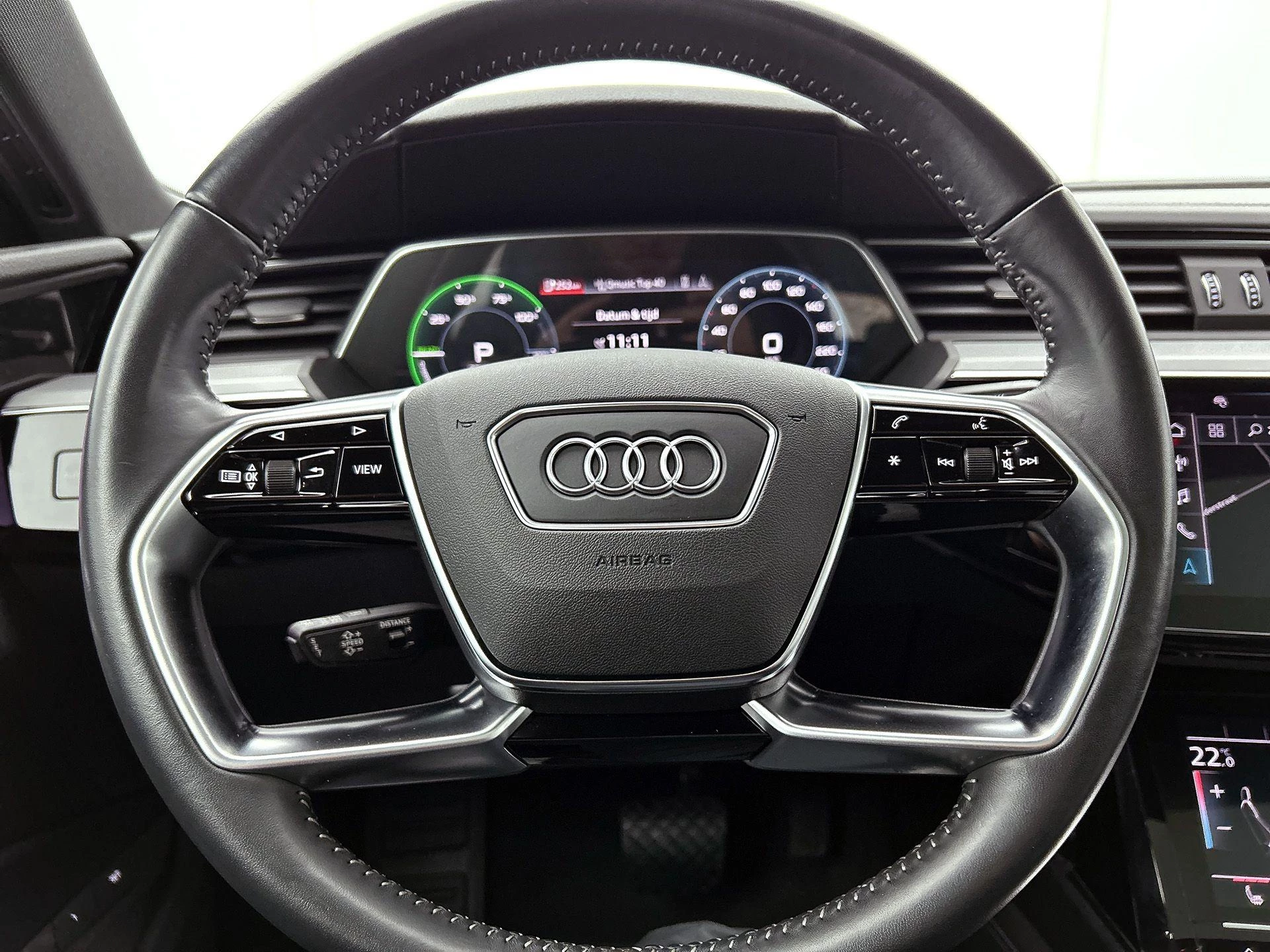 Audi-e-tron-image-12