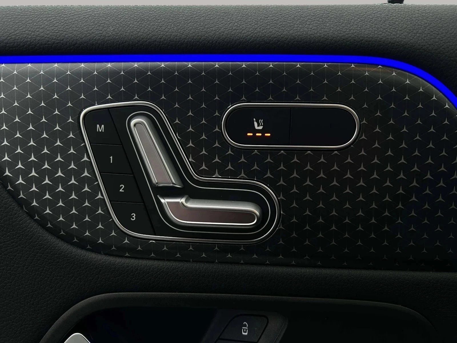 Mercedes-Benz-EQA-image-10