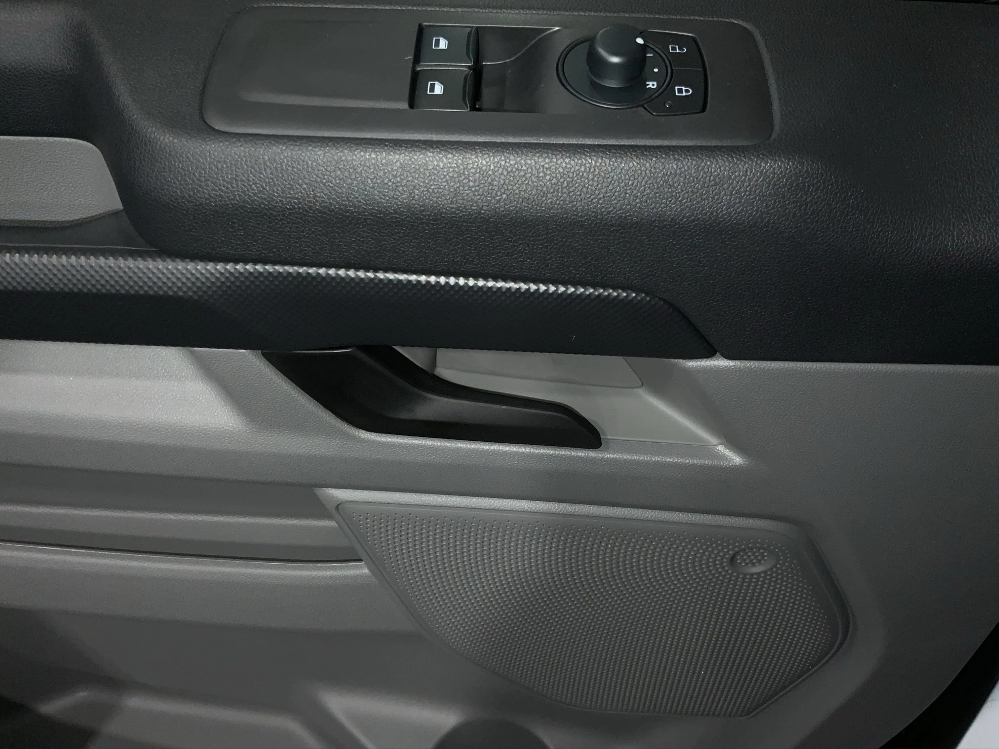 Ford-Transit Custom-image-14