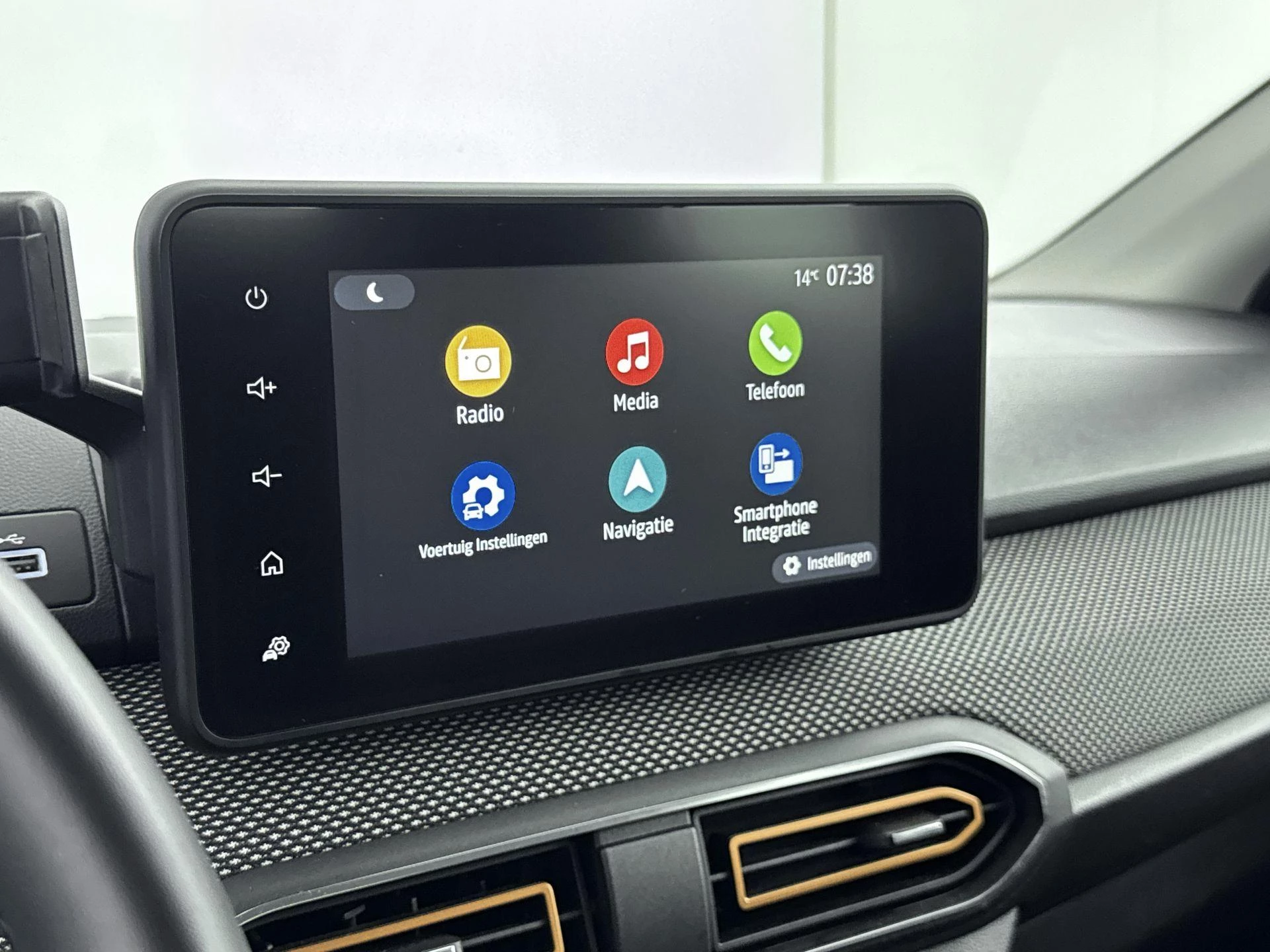 Dacia-Sandero Stepway-image-11