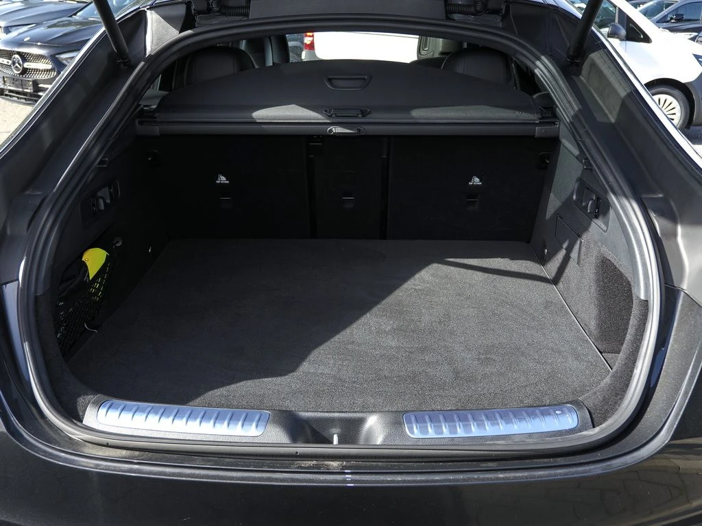 Mercedes-Benz-GLC 220 d-image-15