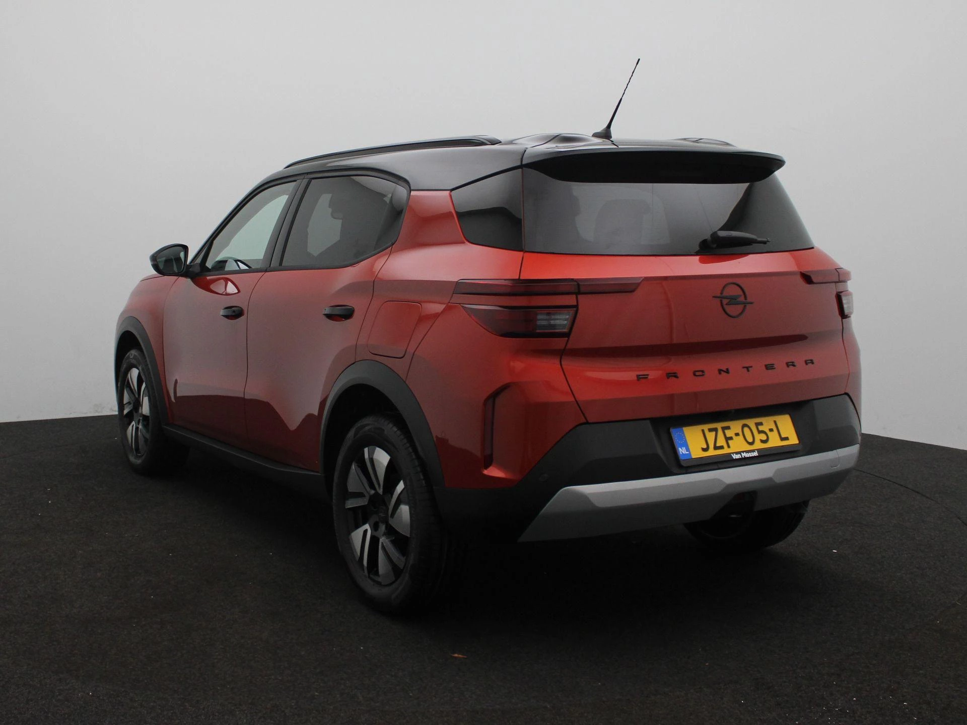 Opel-Frontera-image-1