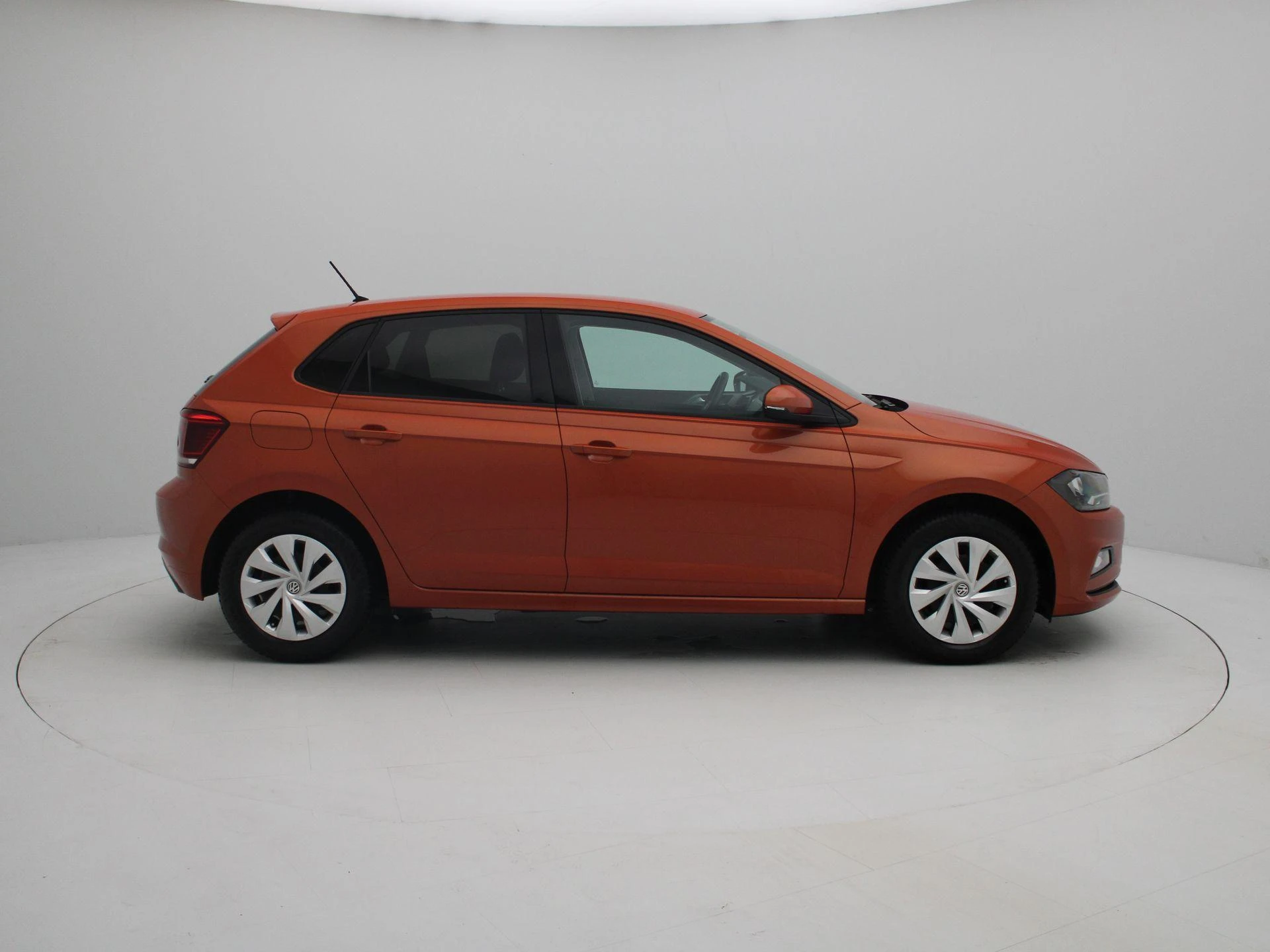 Volkswagen-Polo-image-6