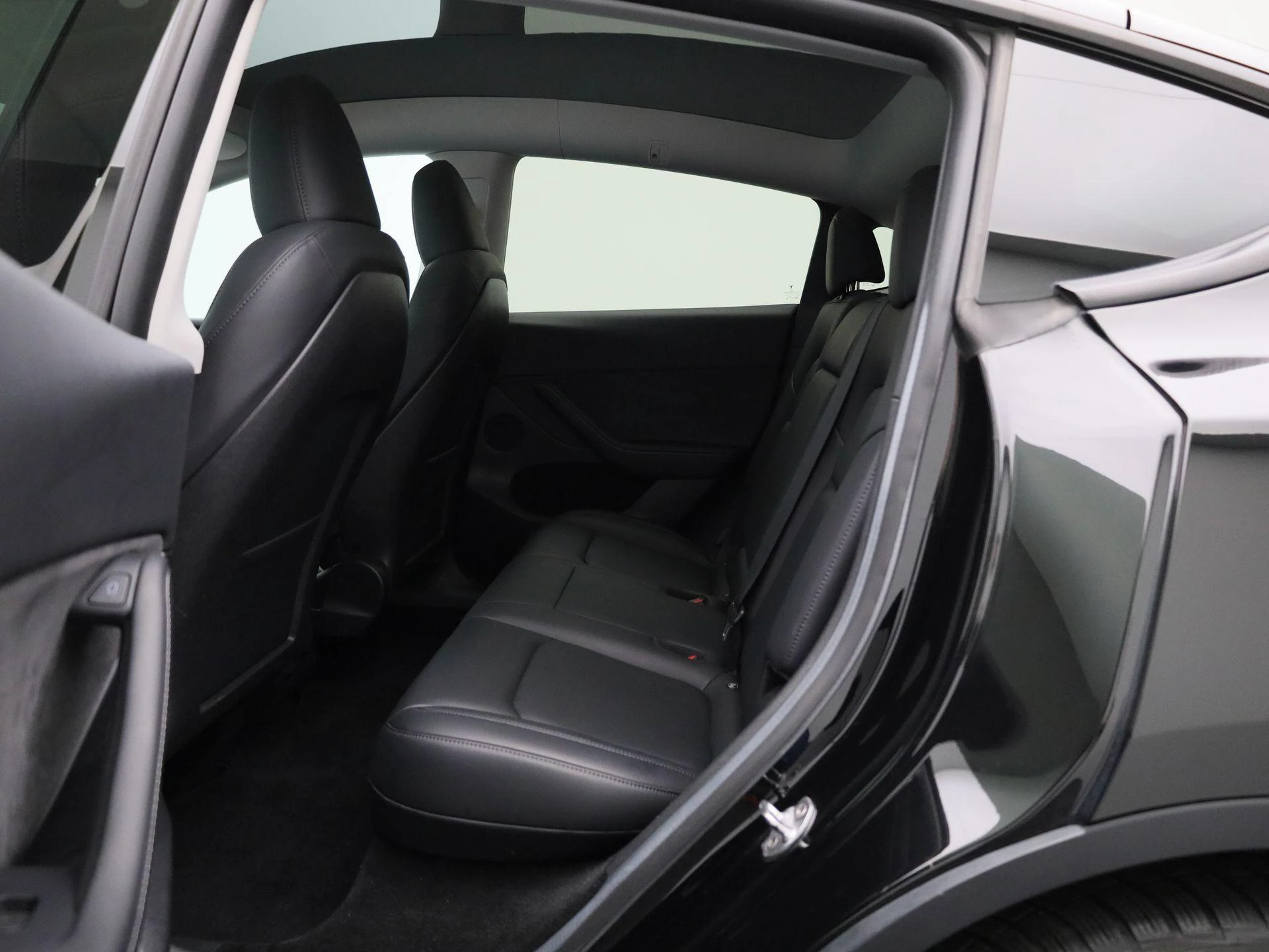Tesla Model Y Hinterradantrieb RWD