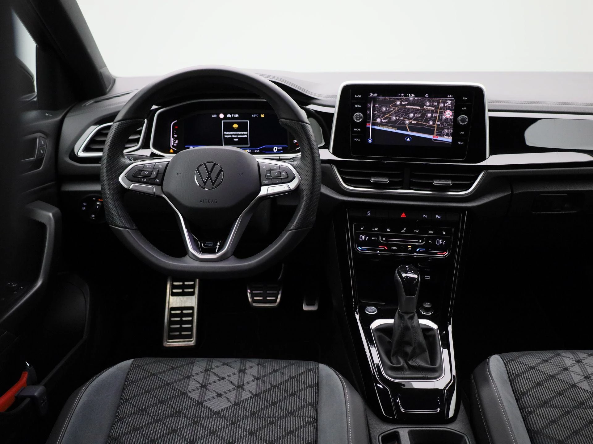 Volkswagen-T-Roc-image-6