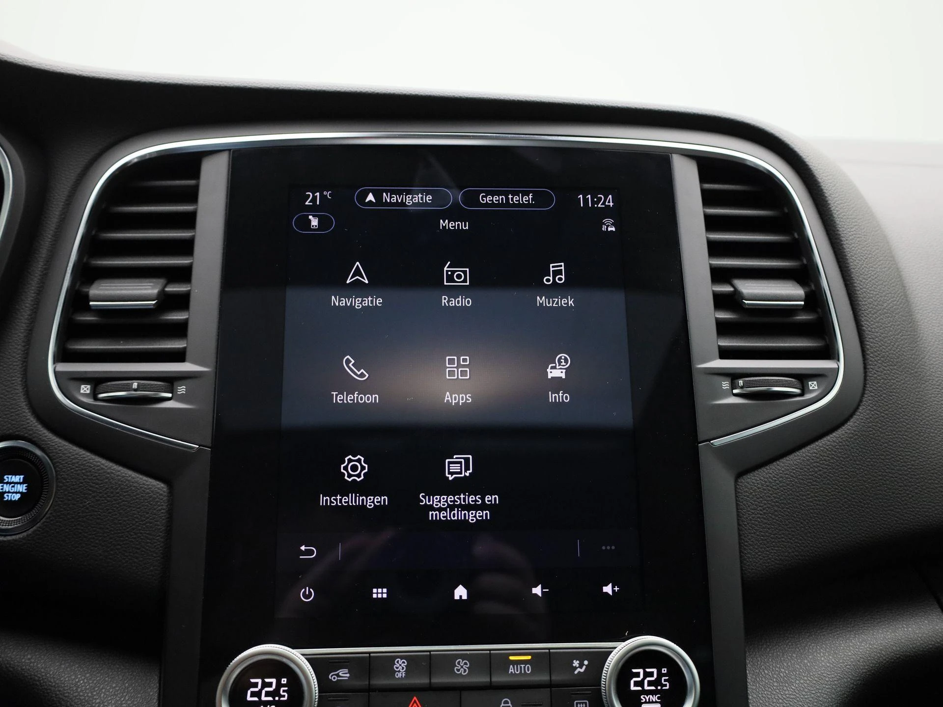 Renault-Megane E-Tech-image-21