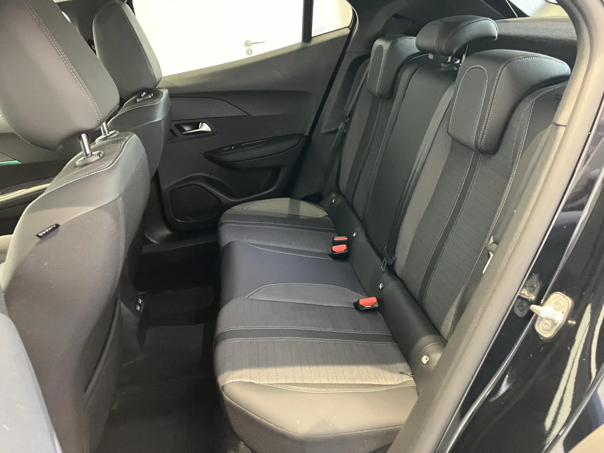 Peugeot-2008-image-10