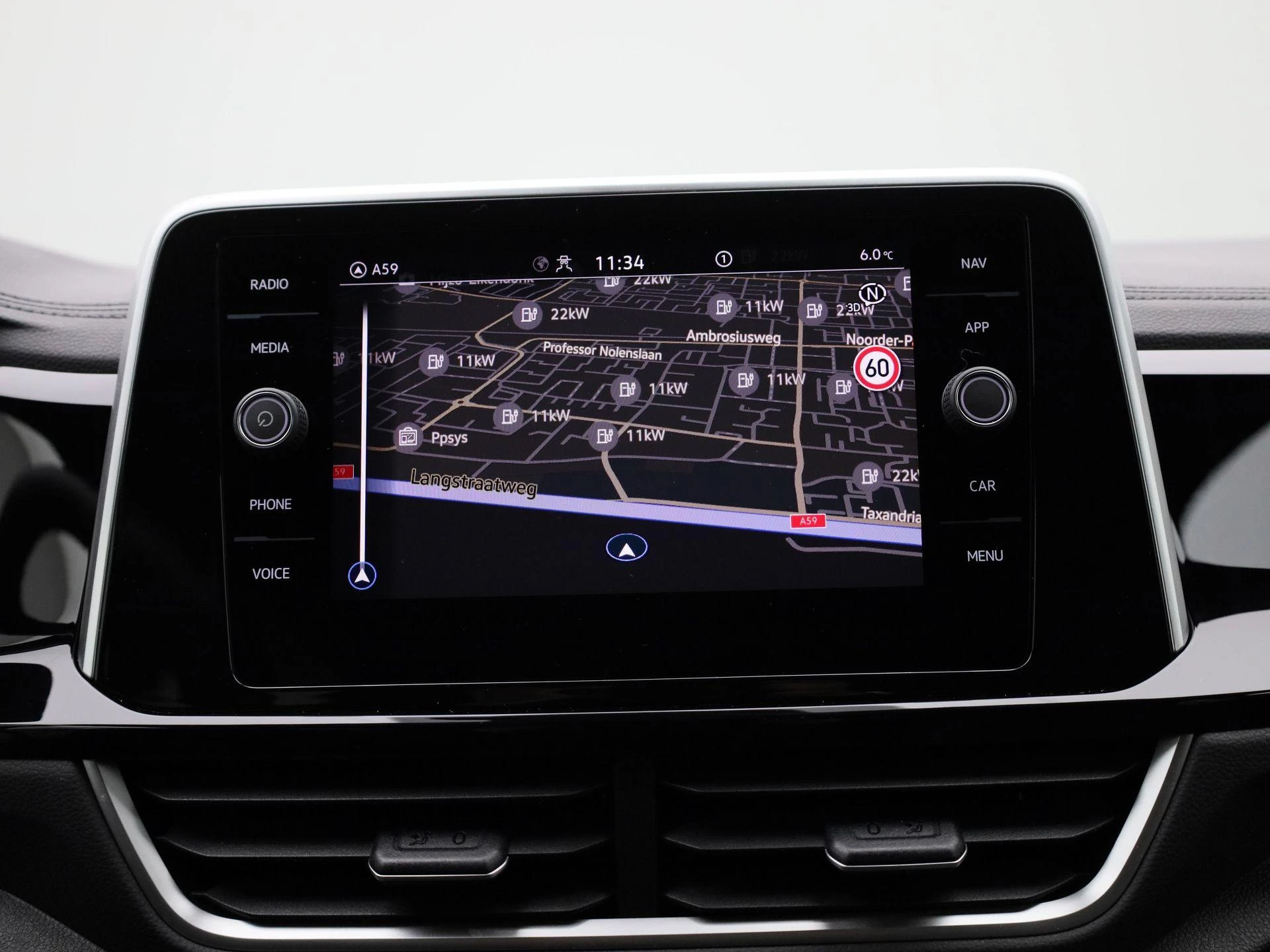 Volkswagen-T-Roc-image-15