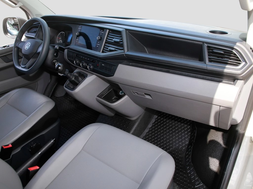 Volkswagen-Transporter-image-7