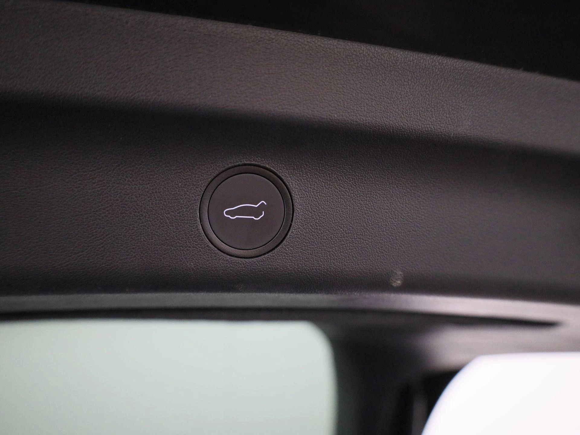 Tesla Model Y Hinterradantrieb RWD
