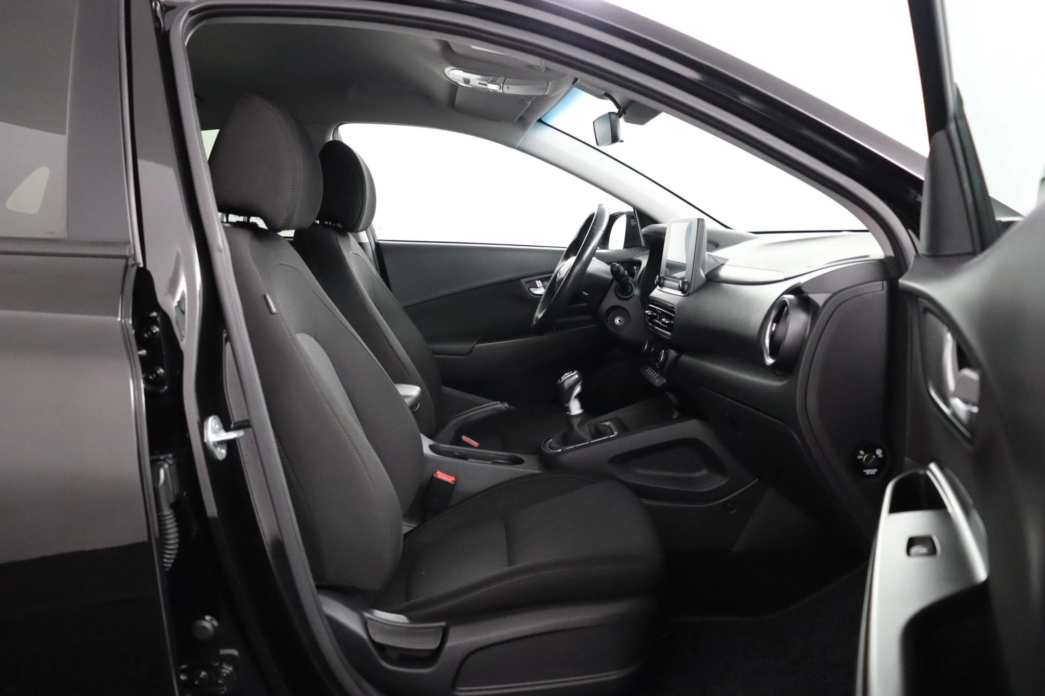 Hyundai-Kona-image-17