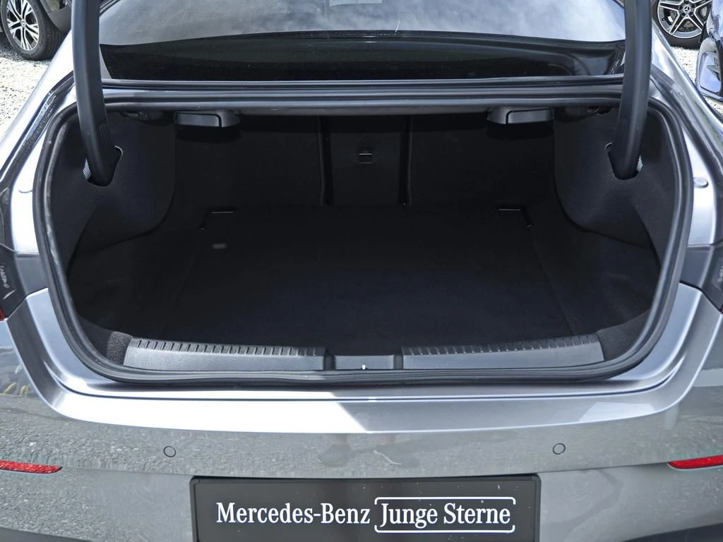 Mercedes-Benz-CLA 200-image-15