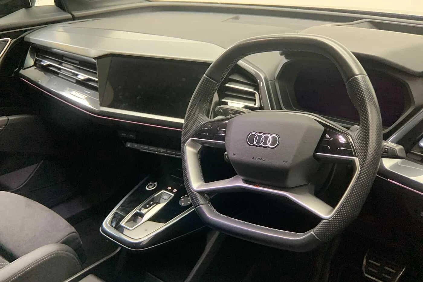 Audi-Q4 e-tron-image-5