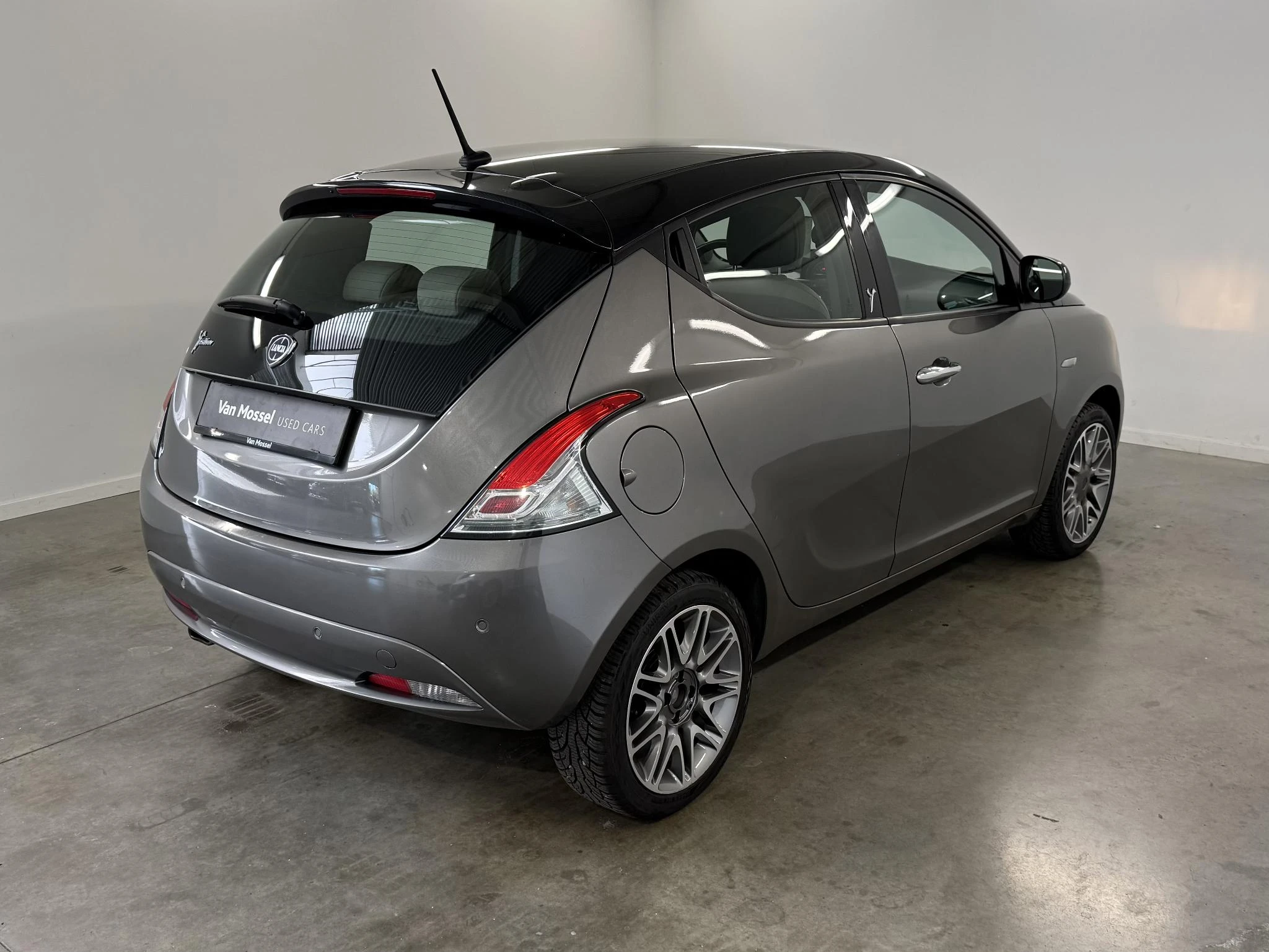Lancia-Ypsilon-image-3