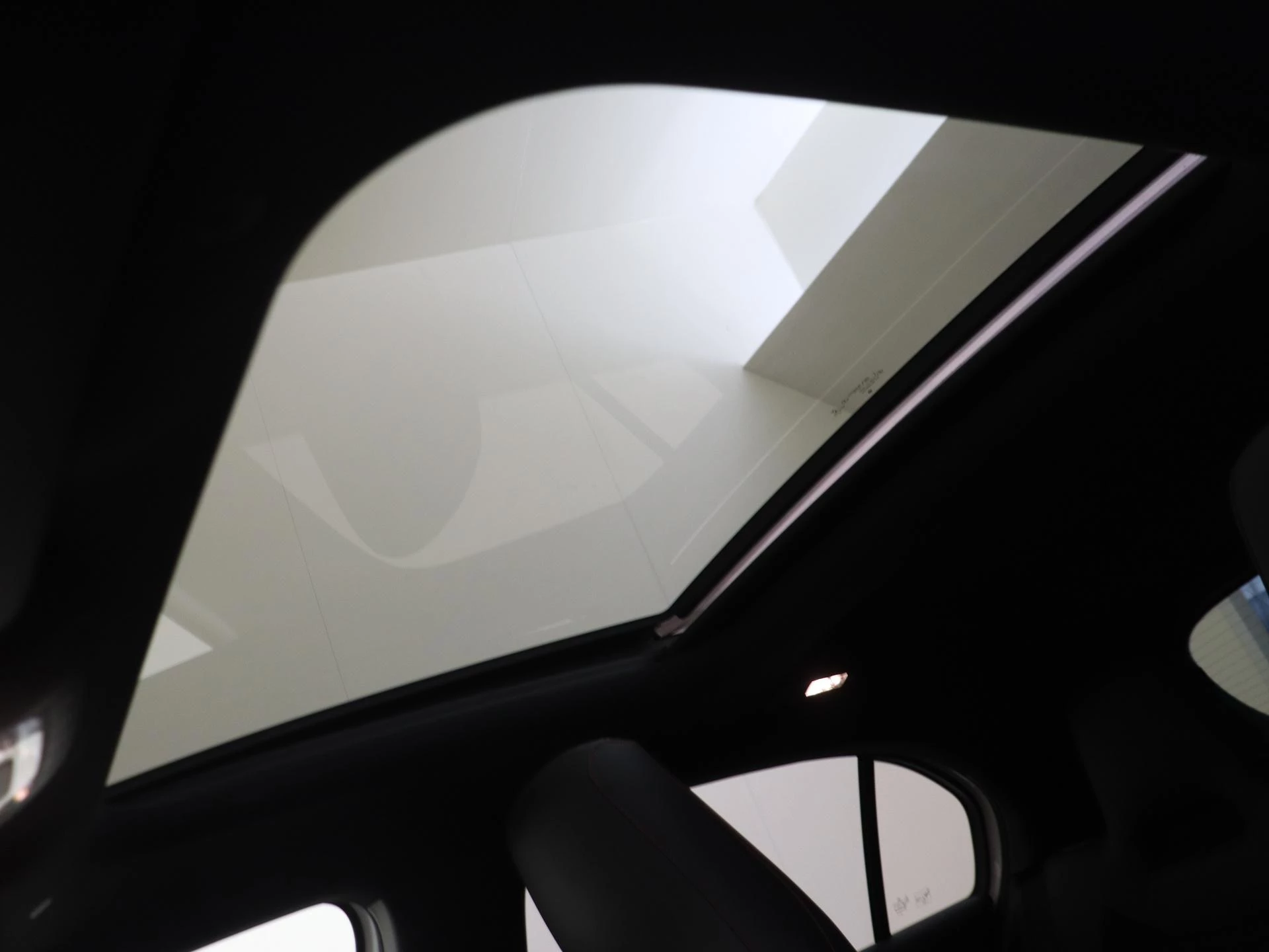 Mercedes-Benz-A-Klasse-image-27