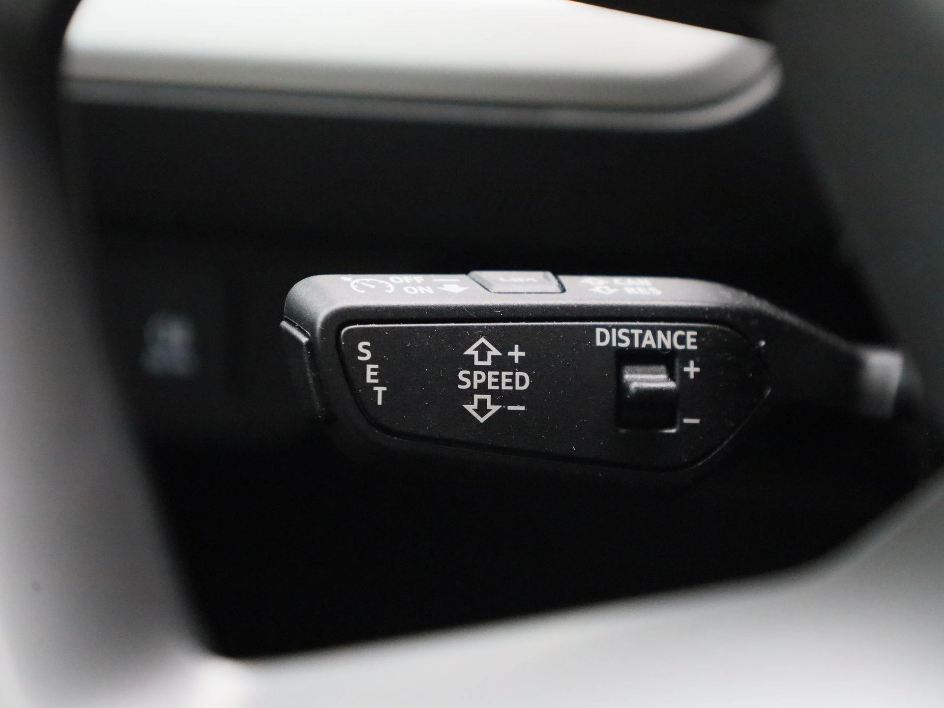 Audi-Q4 e-tron-image-20