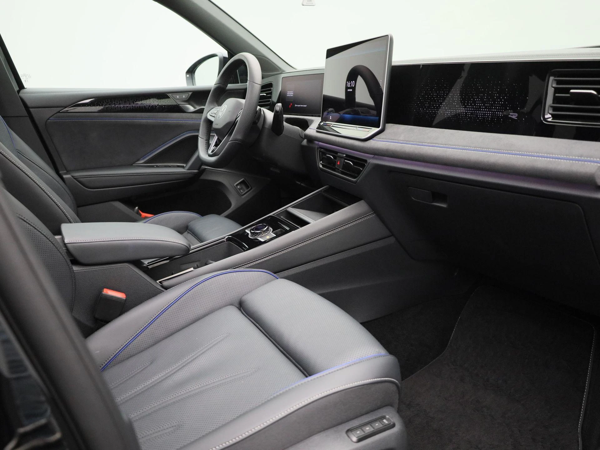 Volkswagen-Tiguan-image-37