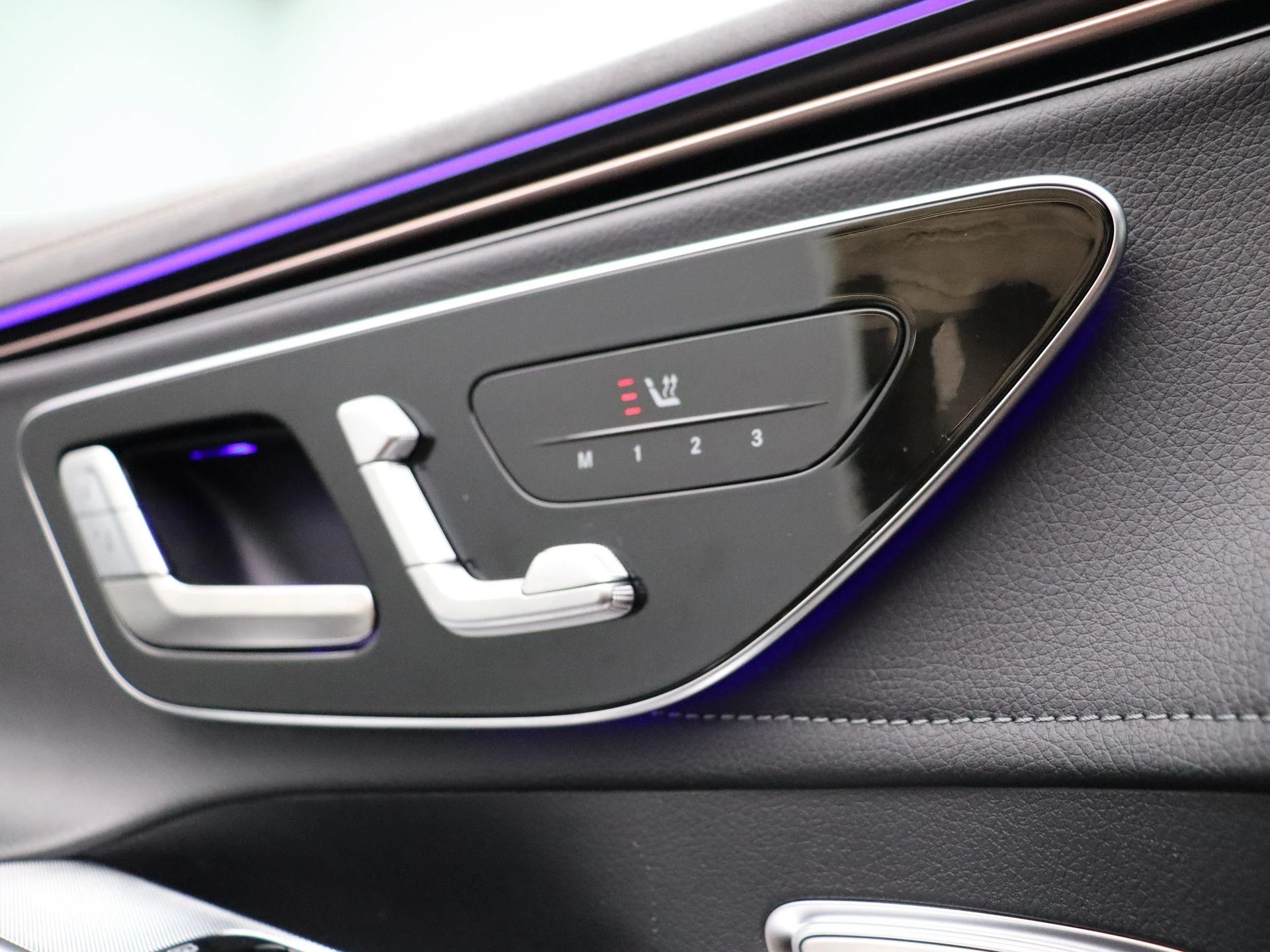 Mercedes-Benz-EQE-image-8