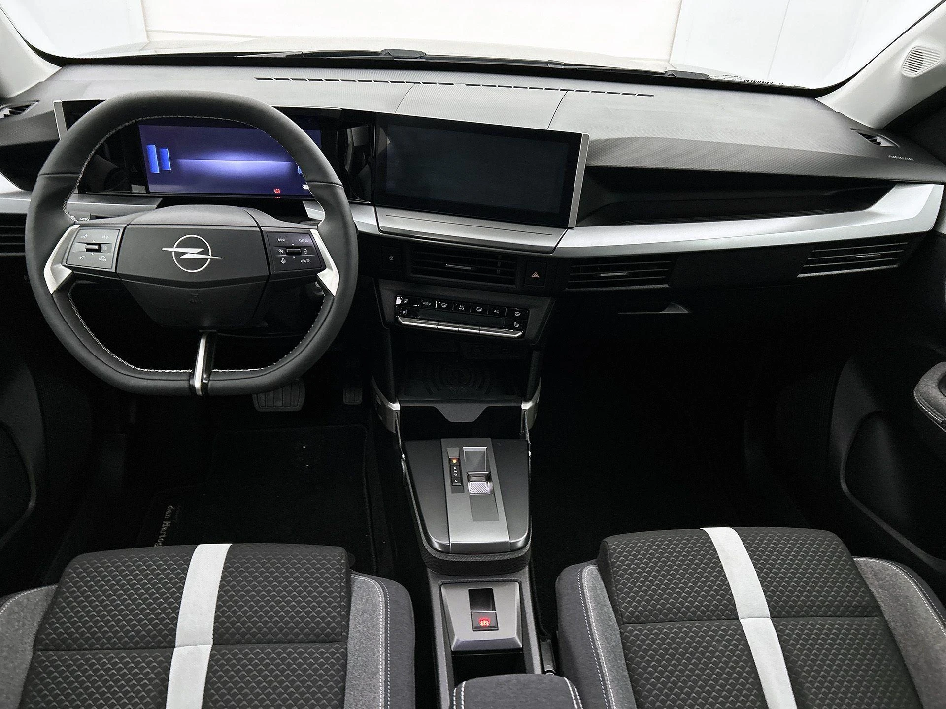Opel-Frontera-image-18