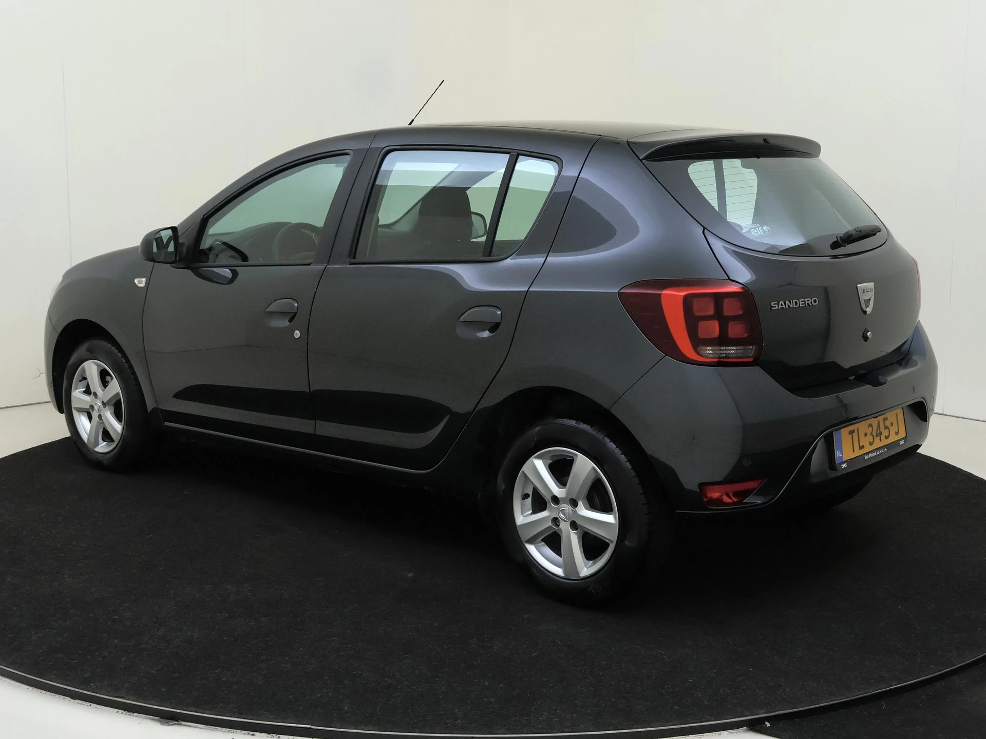 Dacia-Sandero-image-2