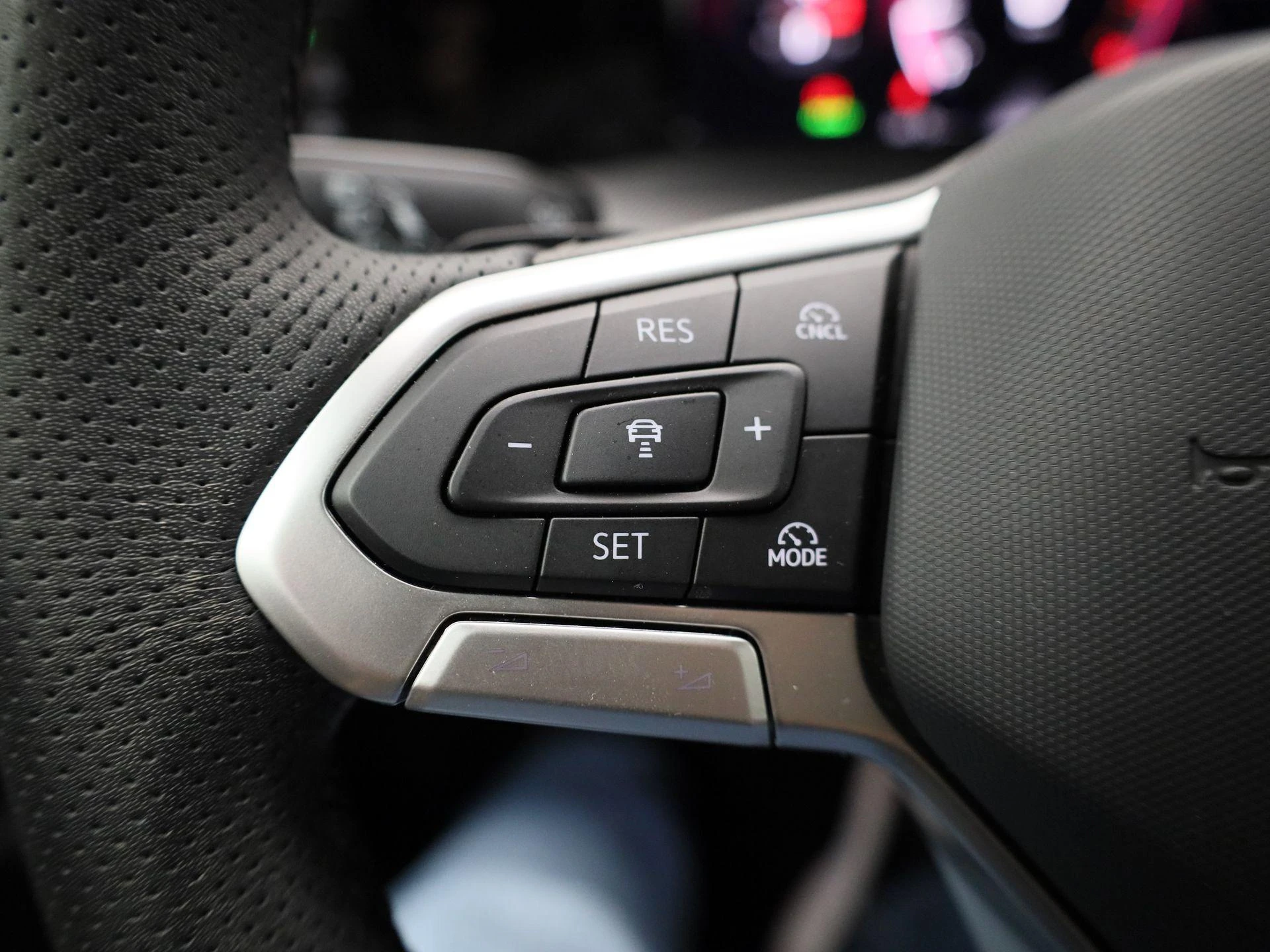 Volkswagen-Golf-image-17