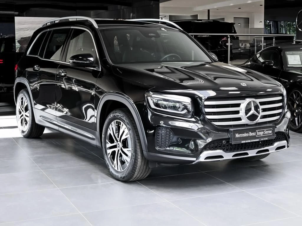 Mercedes-Benz-GLB 200 d-image-4