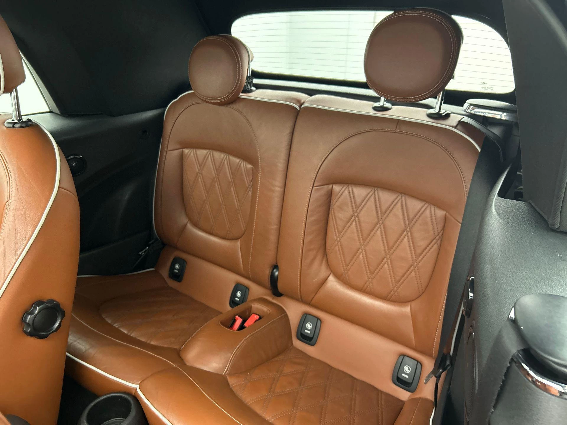 MINI-Cooper Cabrio-image-26