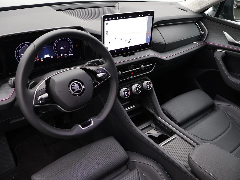 Škoda Kodiaq Kodiaq Selection 1.5TSI m-HEV 150PK DEMO *AUTOMAAT*7 ZITPLAATSEN*PDC*CAMERA*LEDER*ACC*SFEERVERLICHTING*...*