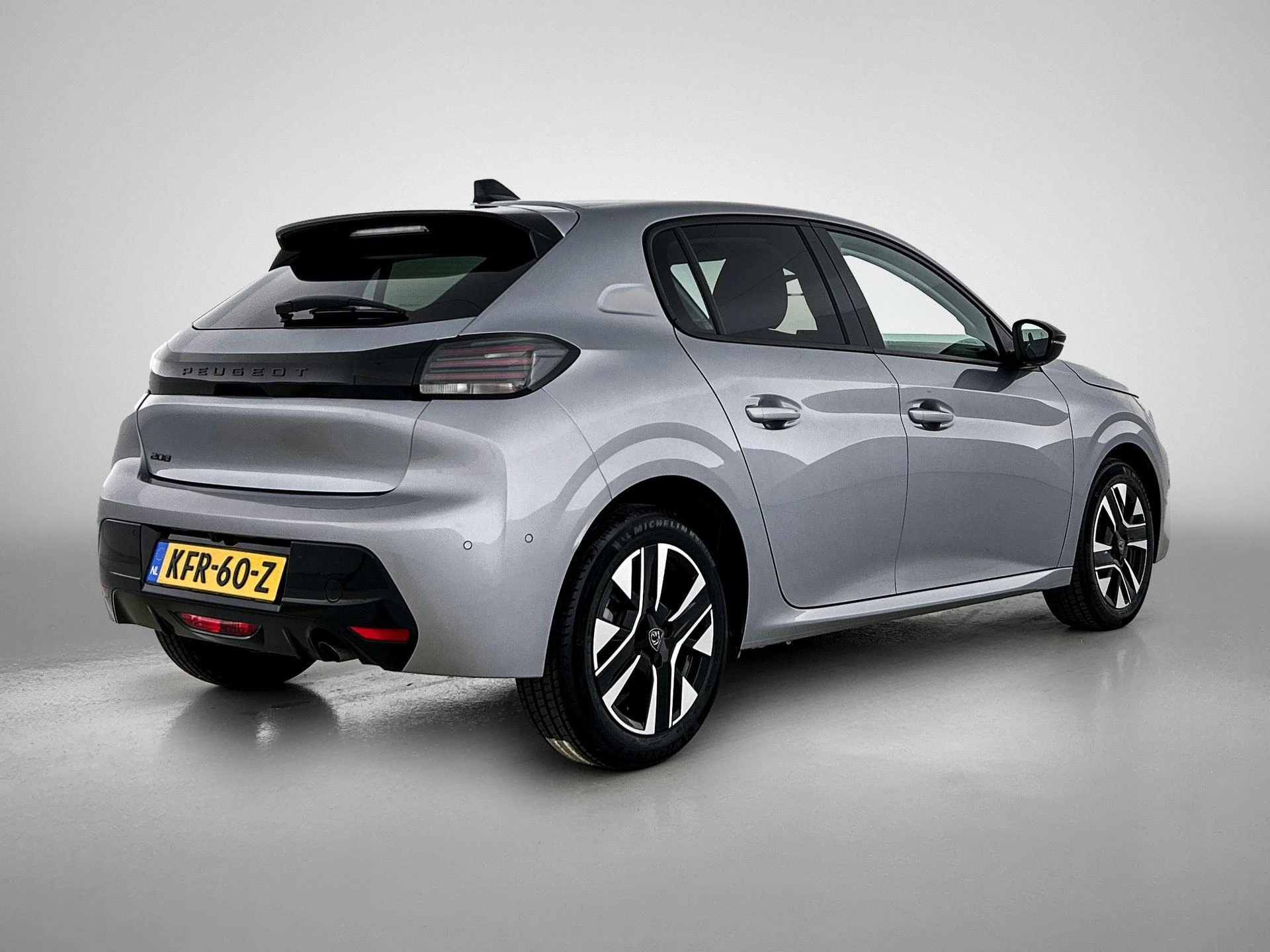 Peugeot-208-image-3