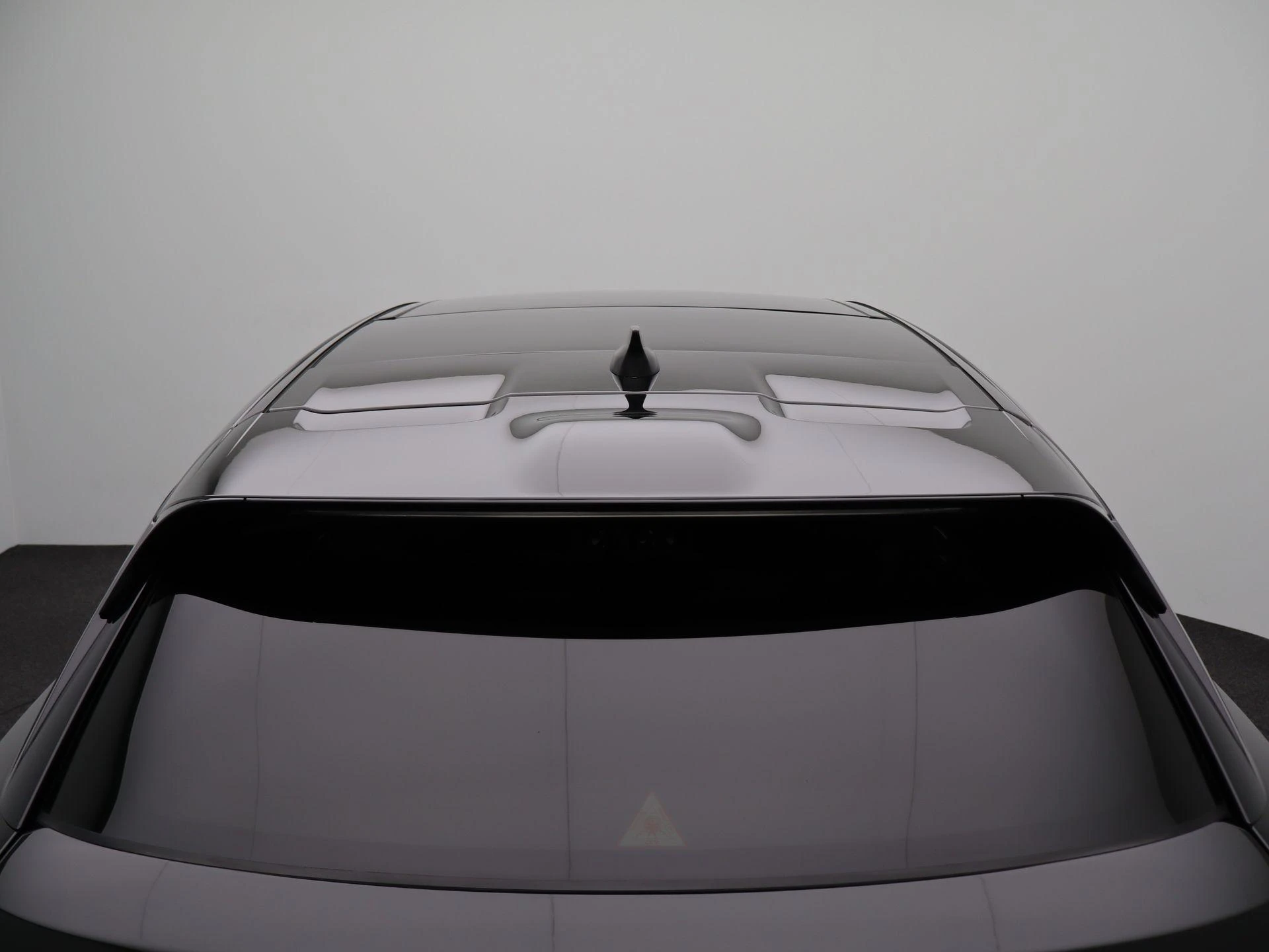 Land Rover-Range Rover Velar-image-45