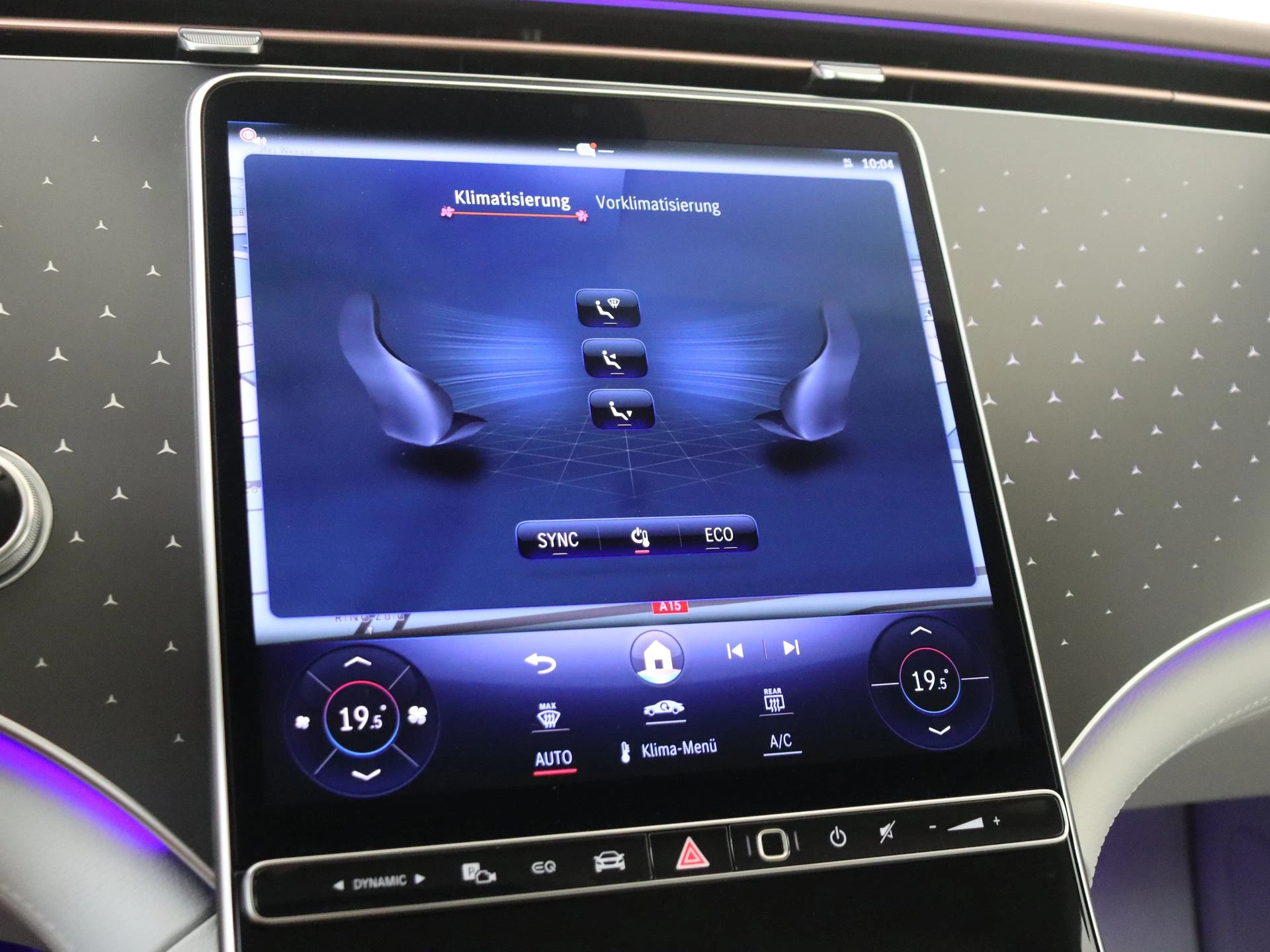 Mercedes-Benz-EQE-image-17