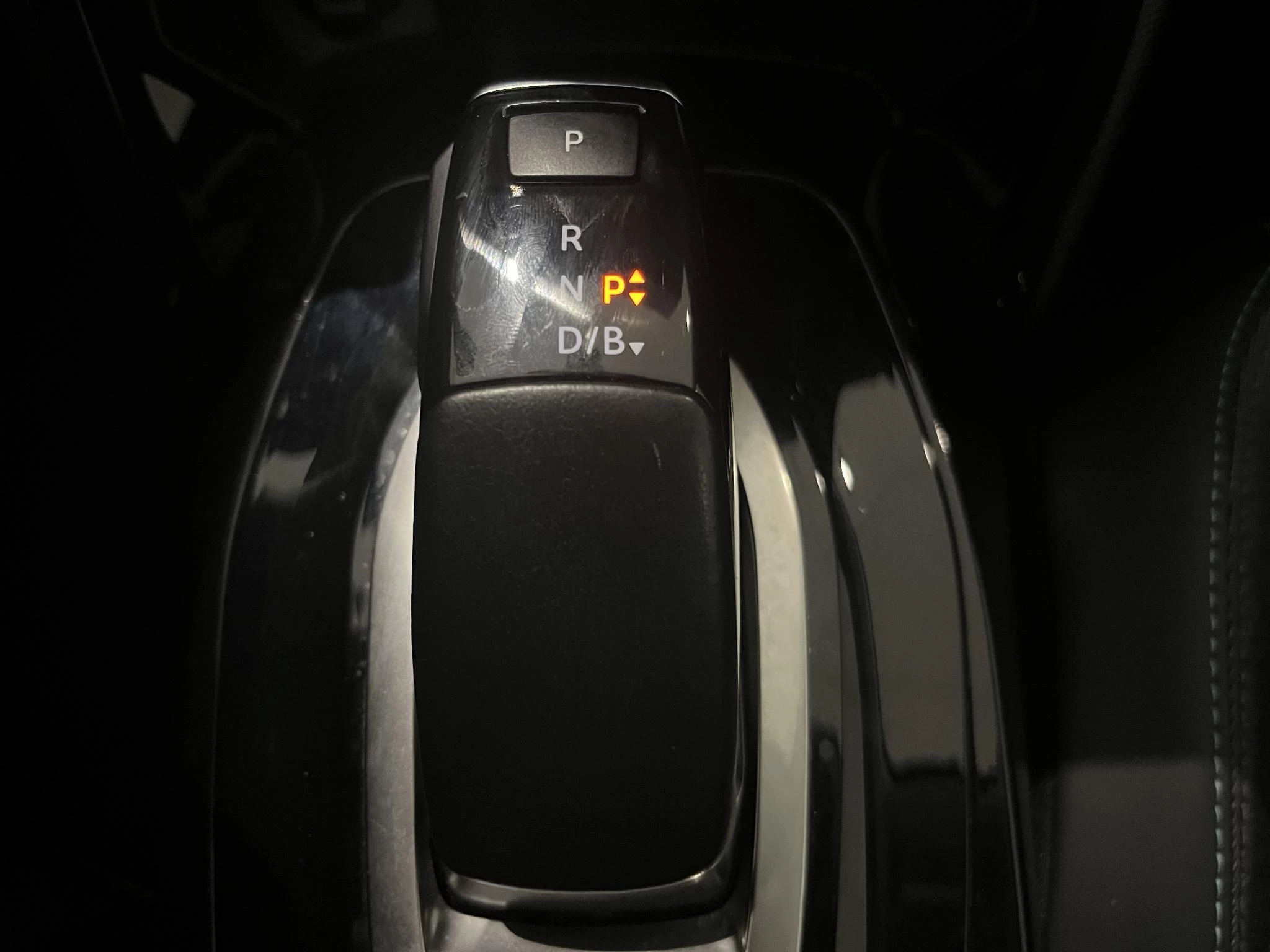 Peugeot-e-208-image-13